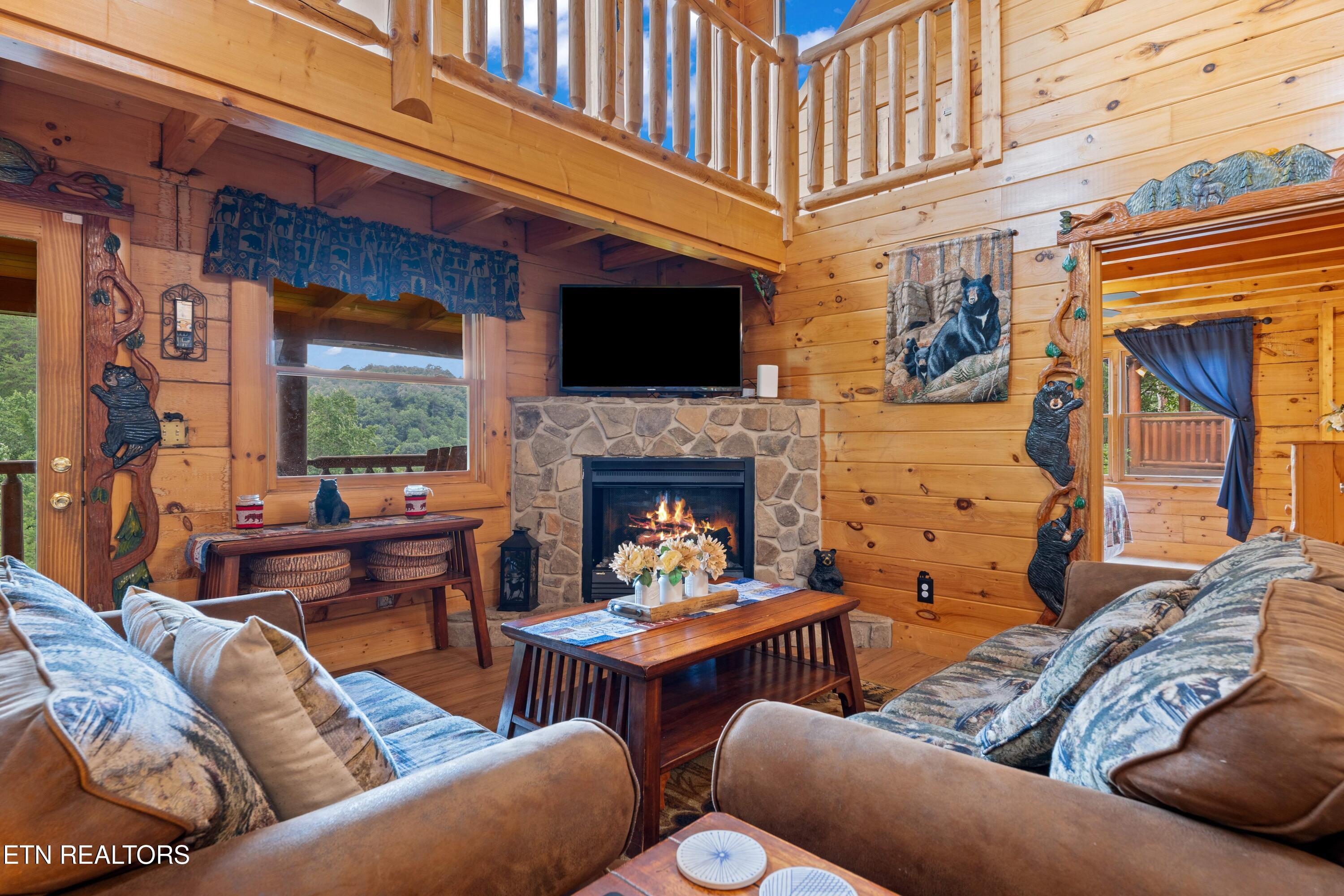 2068 Bear Haven Way Sevierville TN 37876