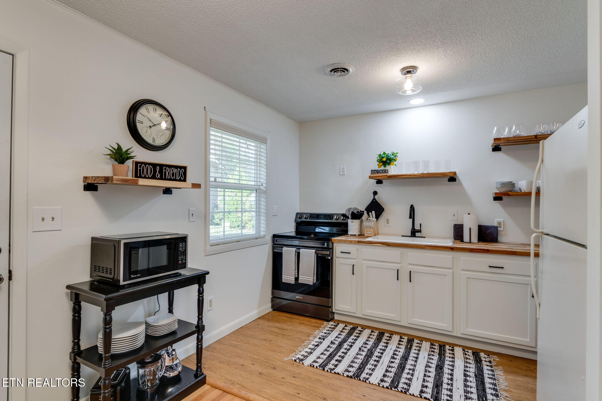 524 Reba Ln Lane Gatlinburg TN 37738