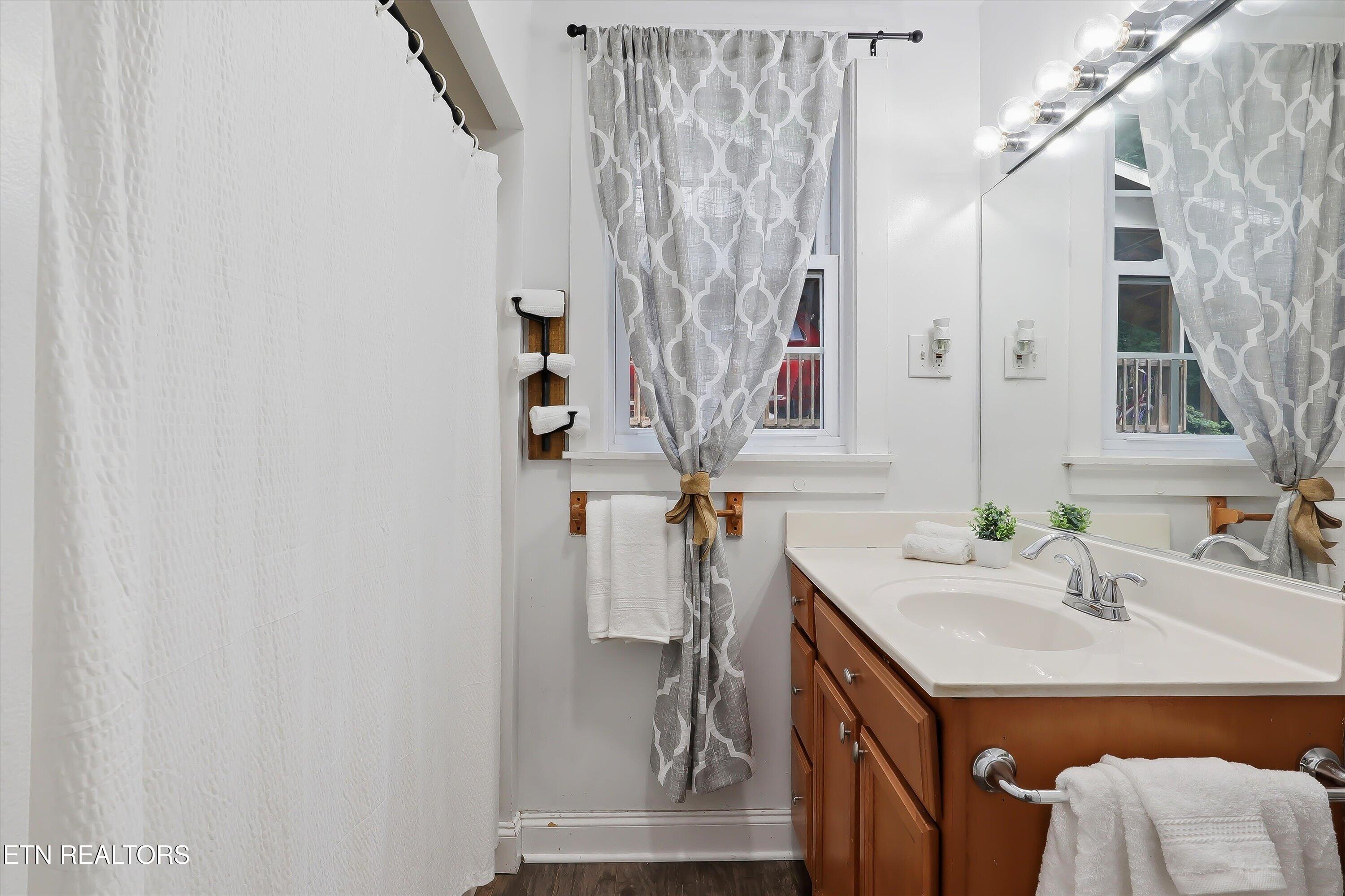 639 River Road Loudon TN 37774