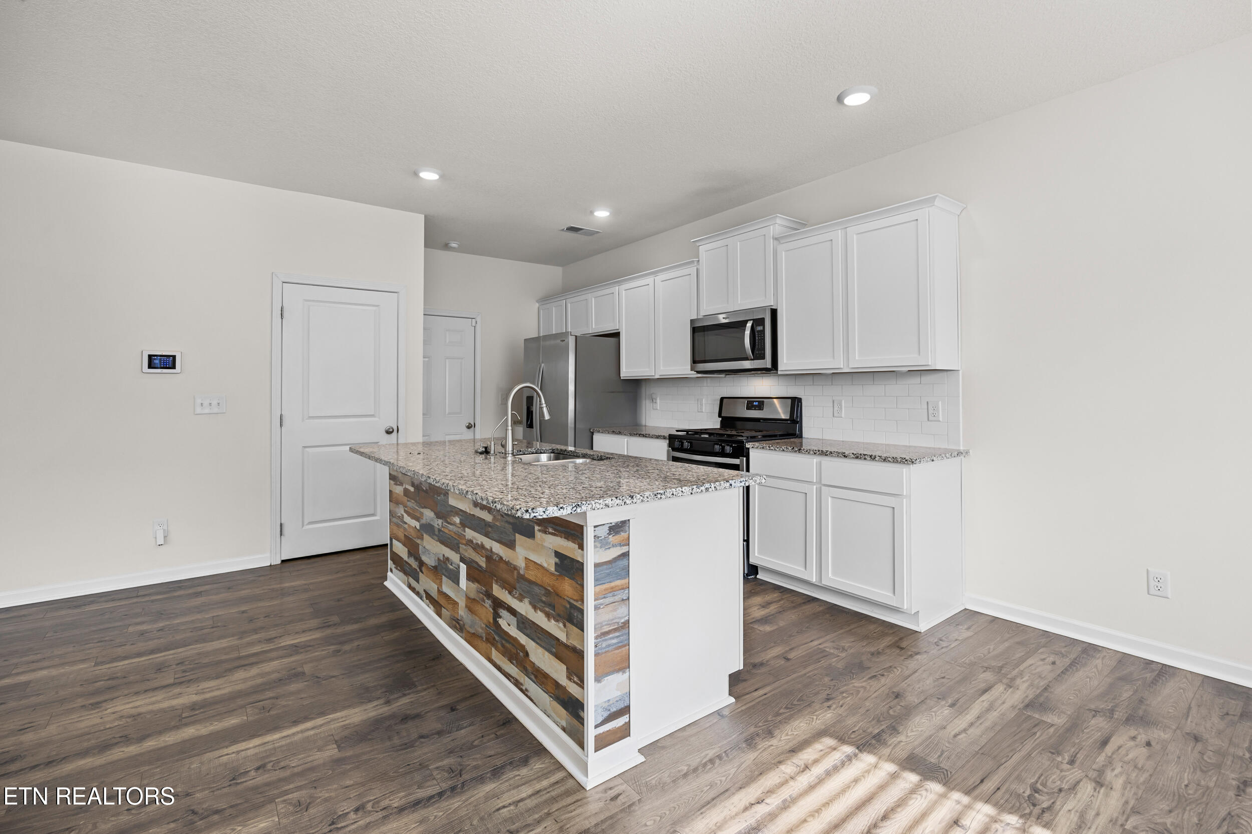 122 Harbour Pointe Lane Oak Ridge TN 37830