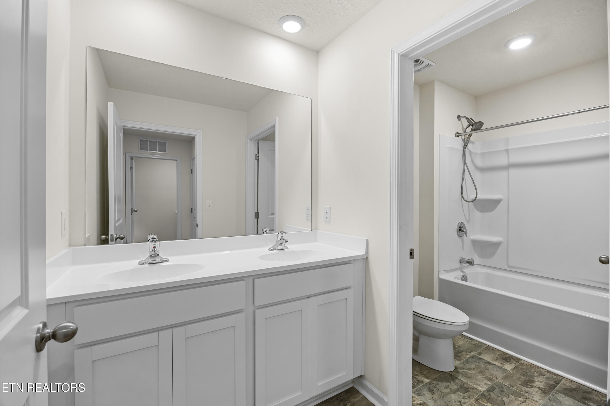 122 Harbour Pointe Lane Oak Ridge TN 37830