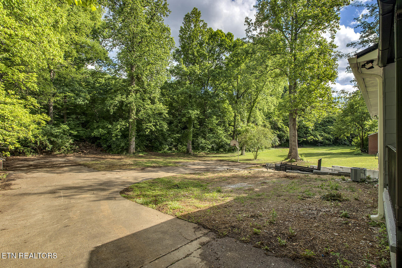 1218 Cassell Drive Knoxville TN 37912