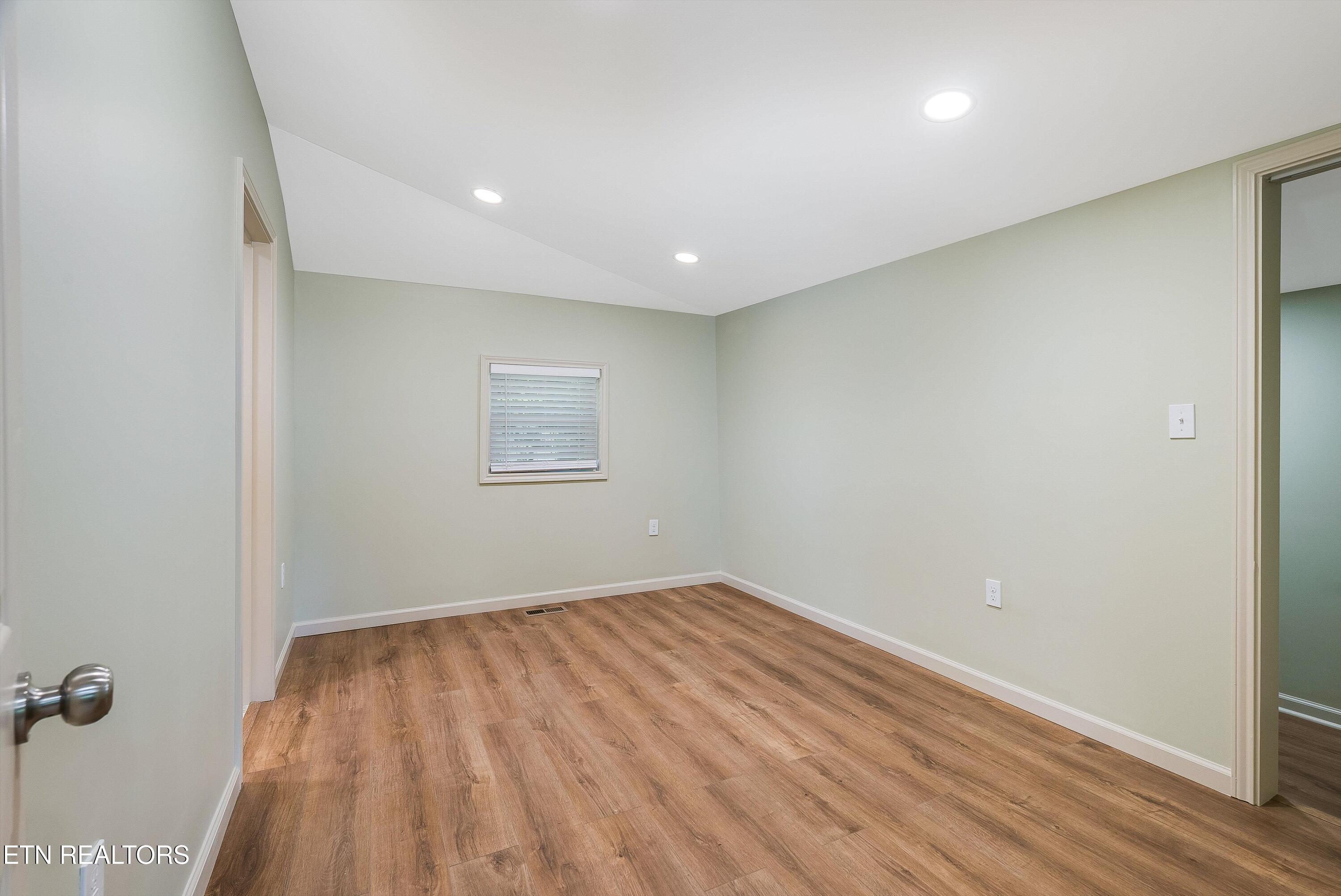 427 Oglewood Avenue Knoxville TN 37917