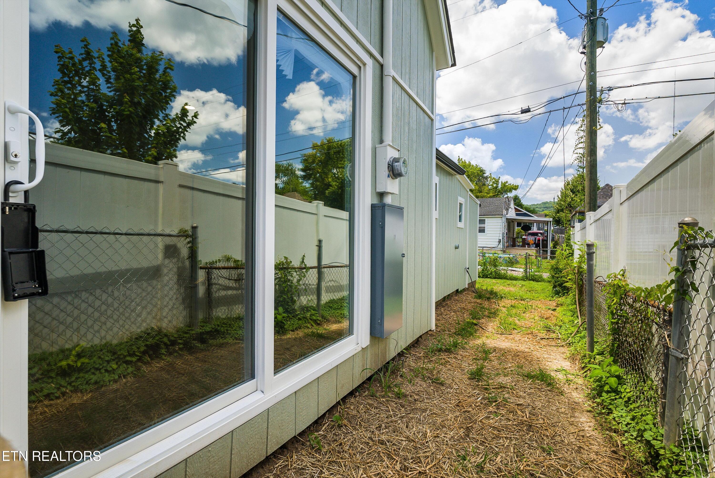 427 Oglewood Avenue Knoxville TN 37917