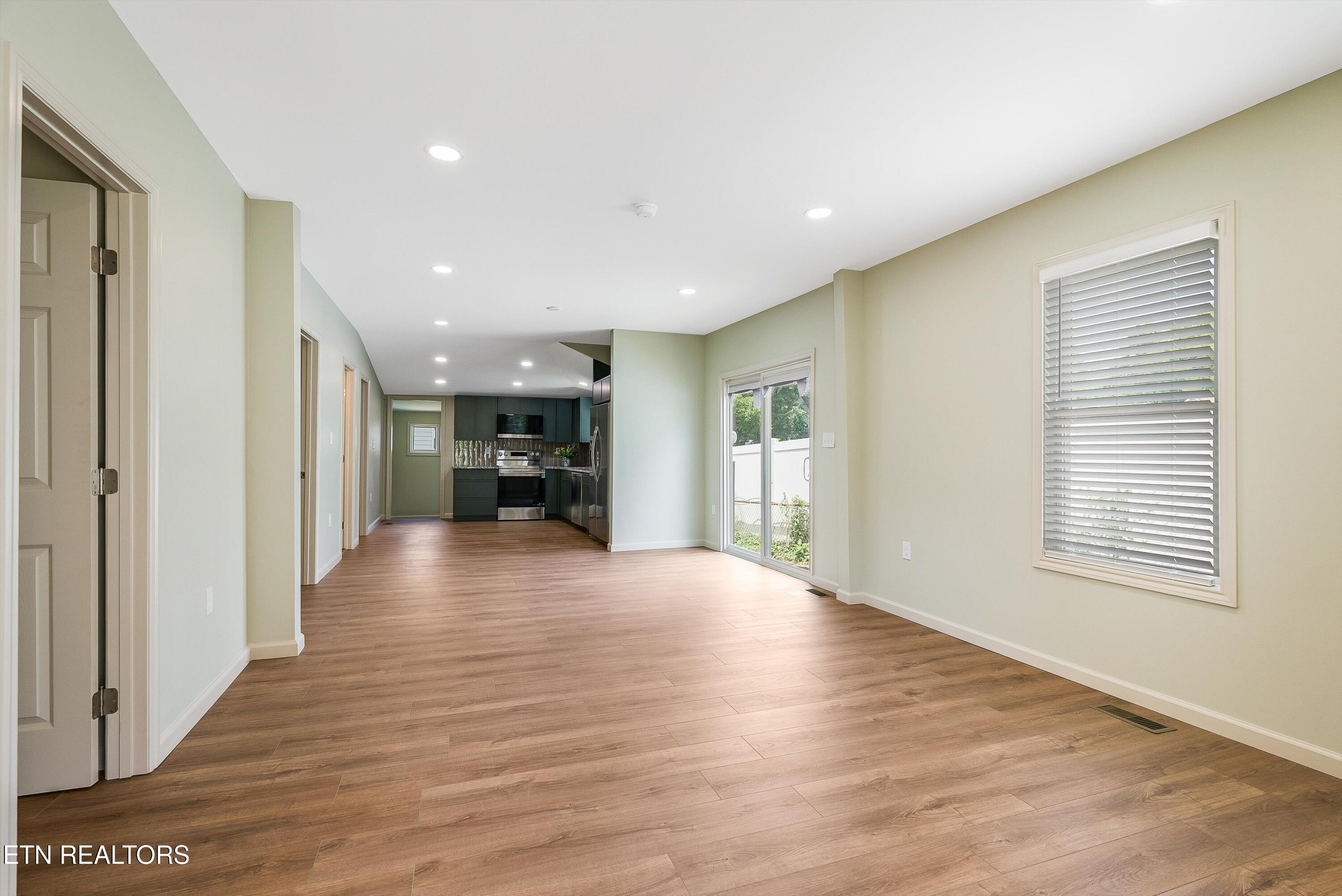 427 Oglewood Avenue Knoxville TN 37917