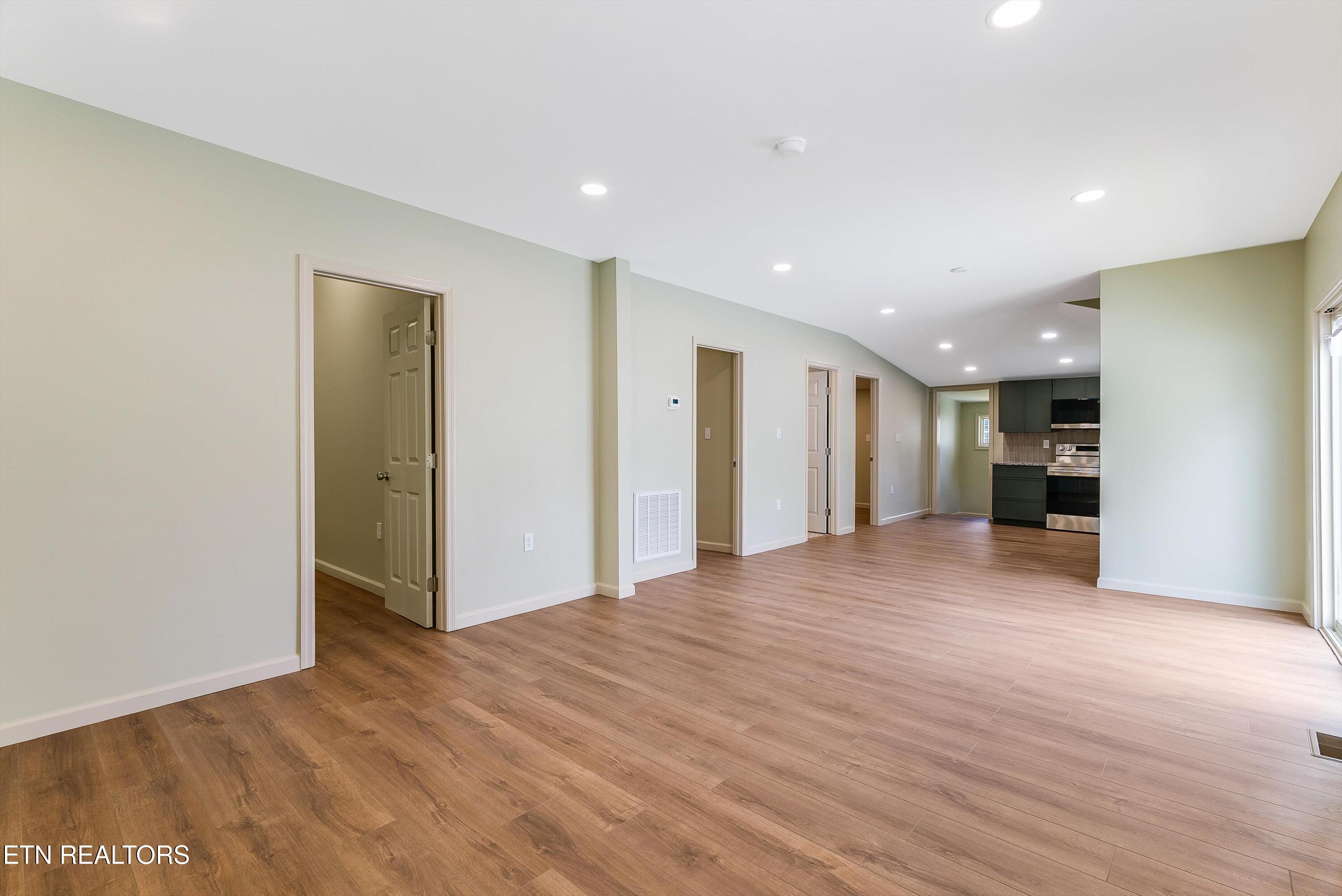 427 Oglewood Avenue Knoxville TN 37917