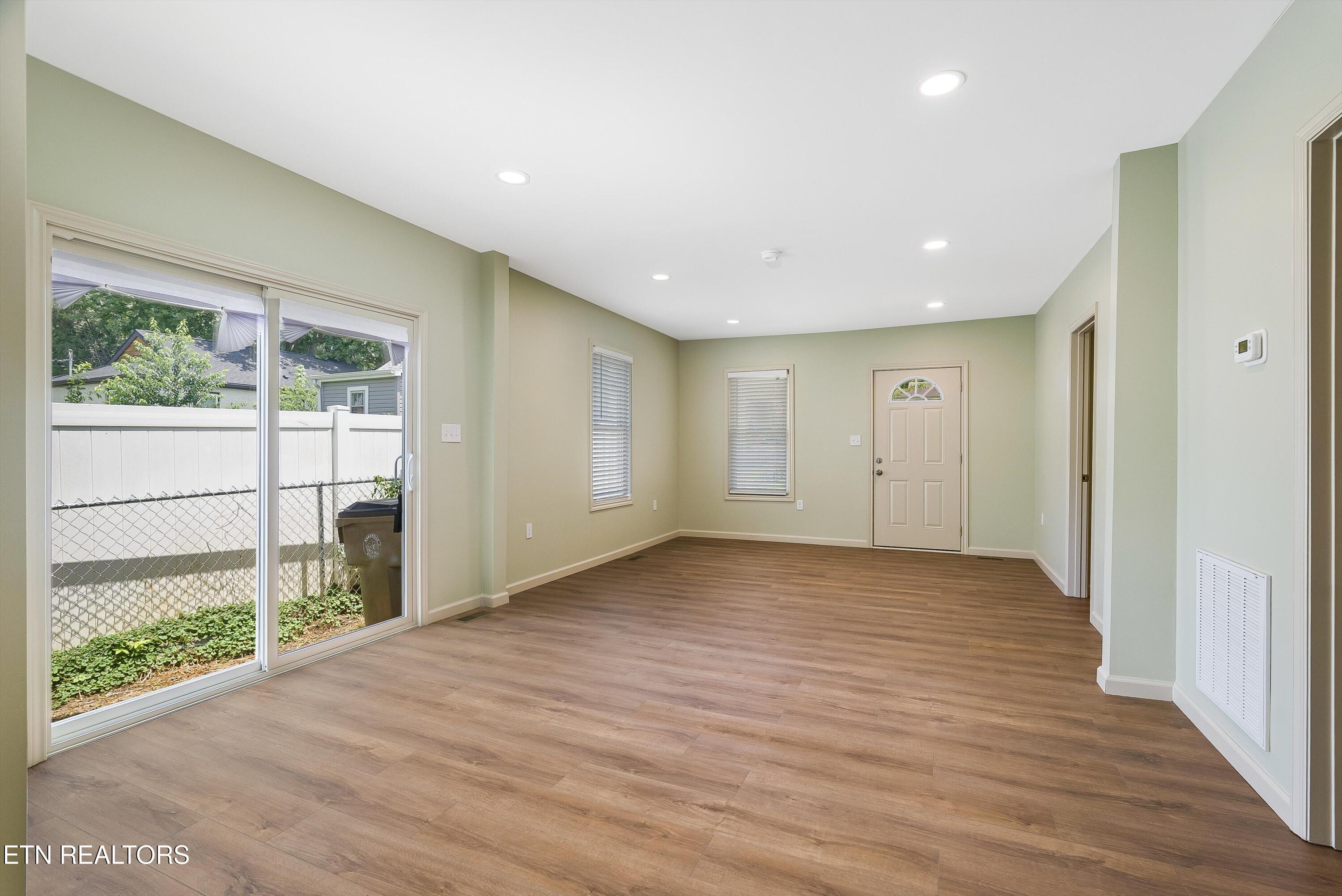 427 Oglewood Avenue Knoxville TN 37917