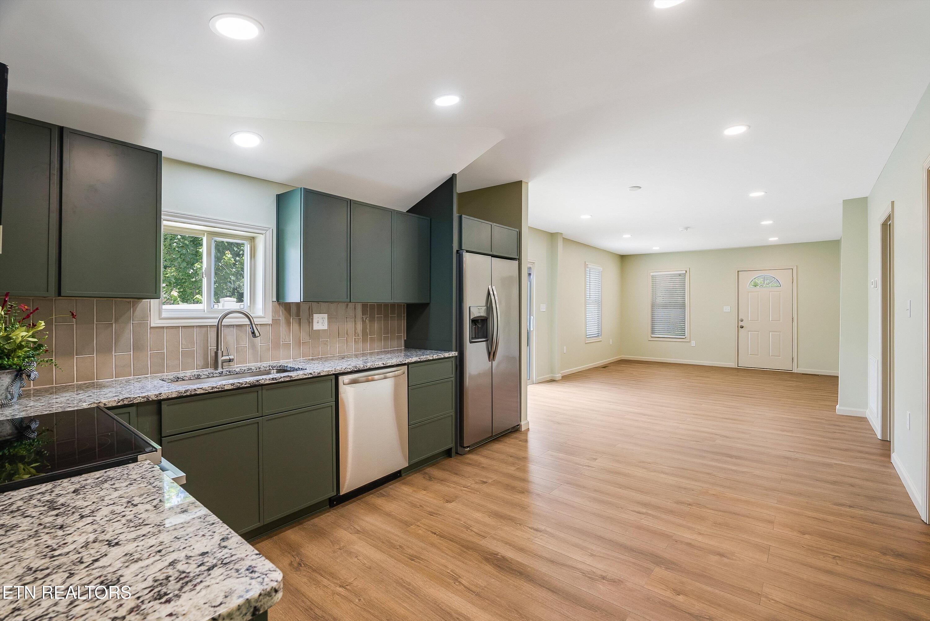 427 Oglewood Avenue Knoxville TN 37917