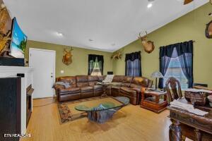 3631 3635 Louisville Road Louisville TN 37777