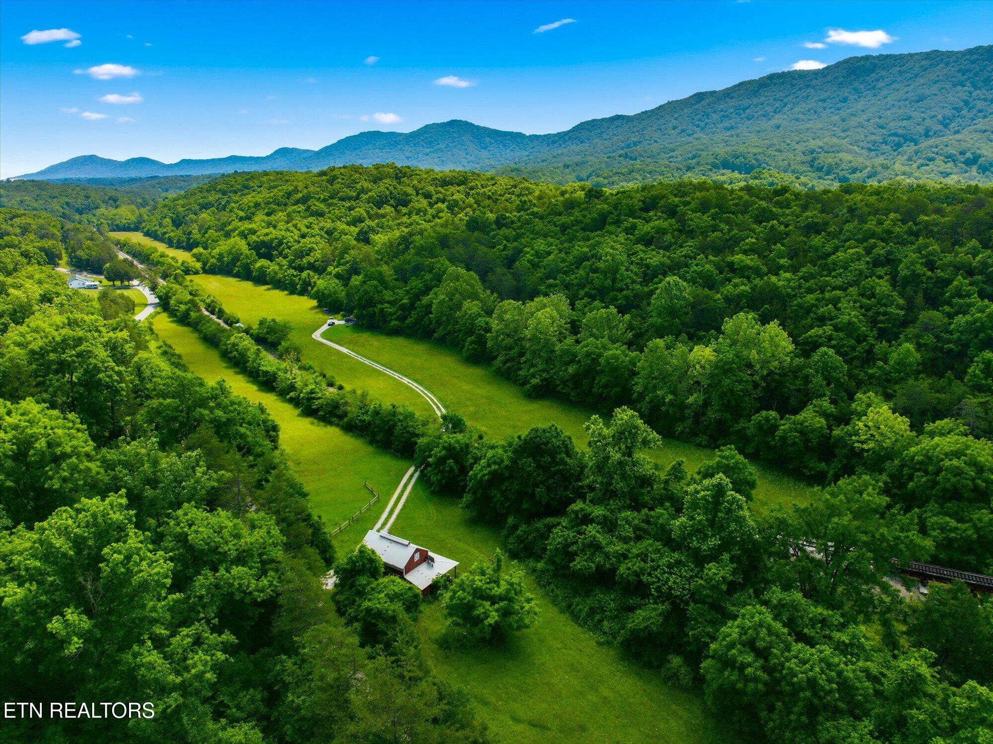 140 Donahue Road Luttrell TN 37779