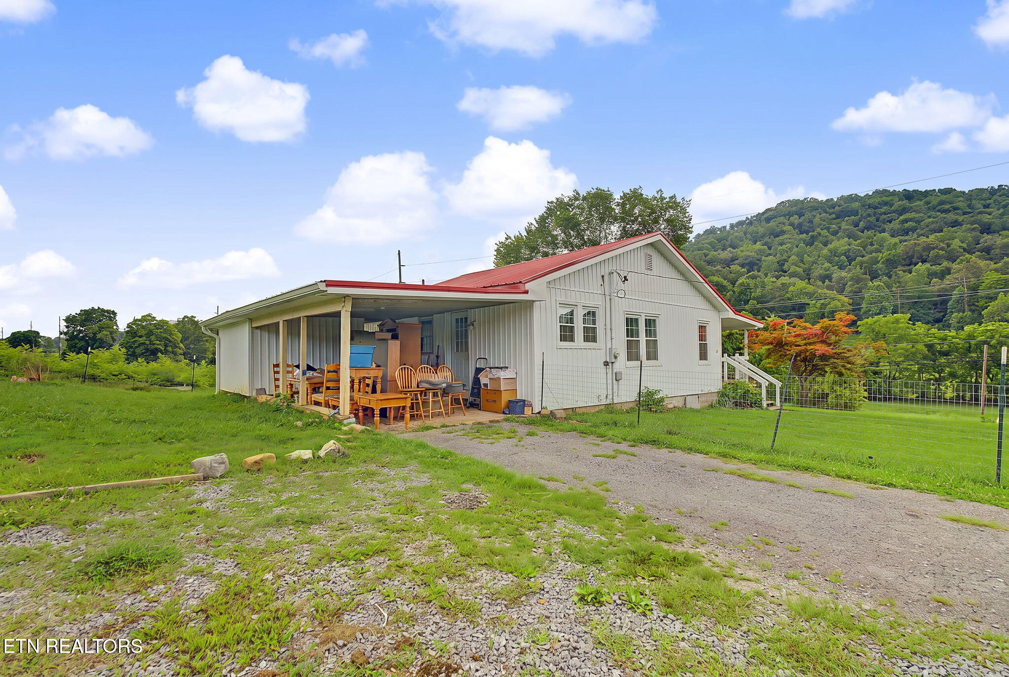 1527 Main Street Maynardville TN 37807