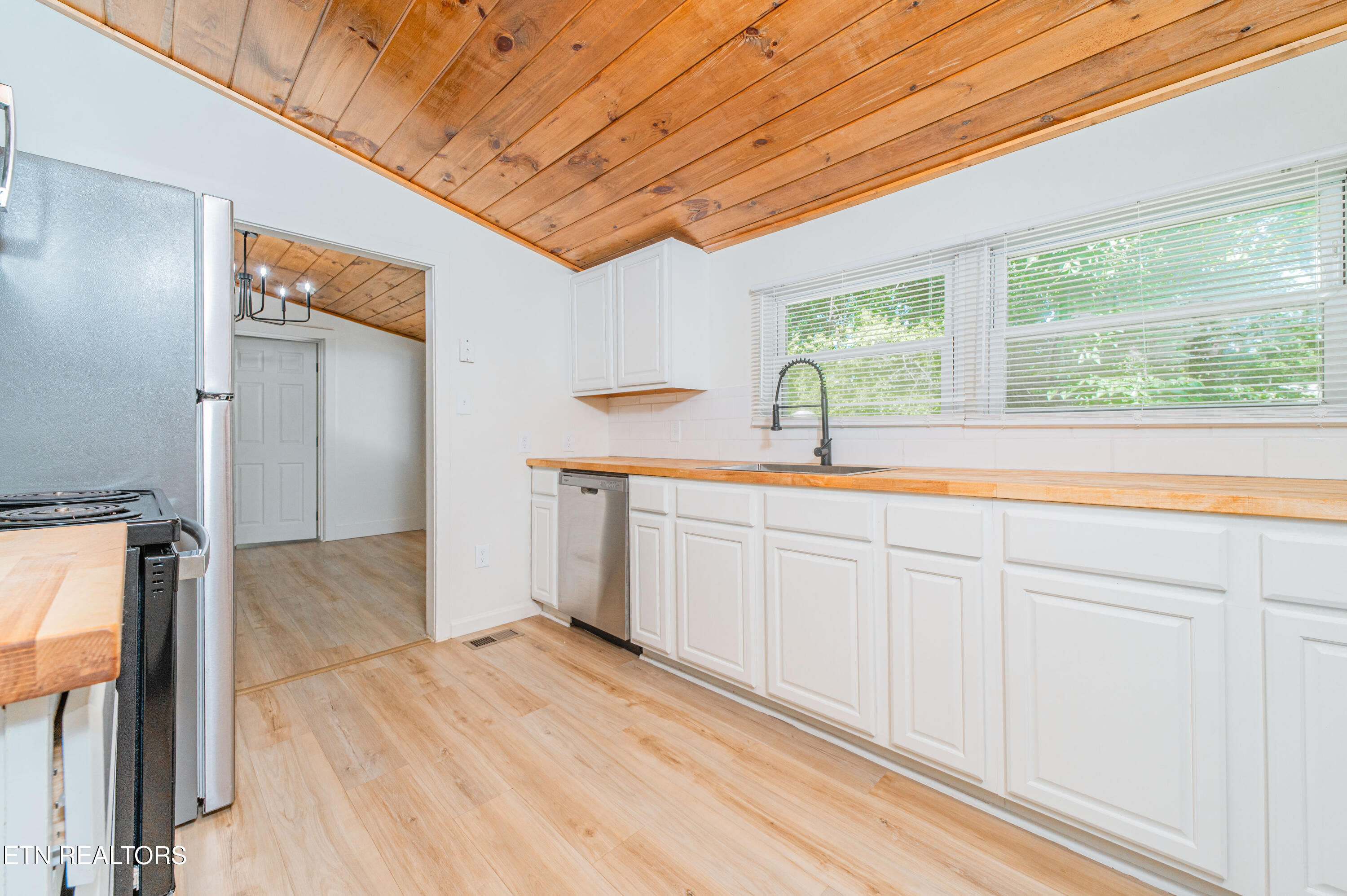 353 W Goddard Avenue Maryville TN 37803