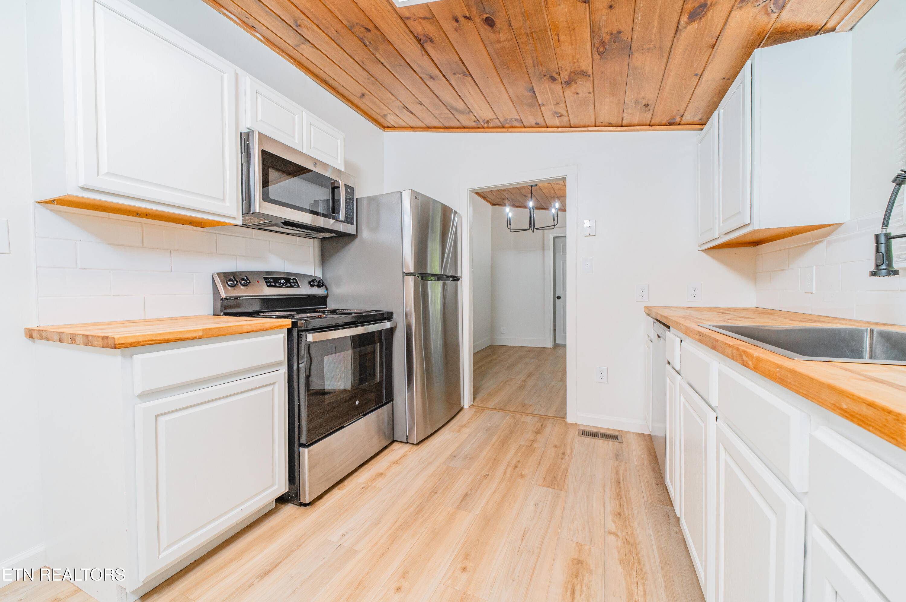 353 W Goddard Avenue Maryville TN 37803
