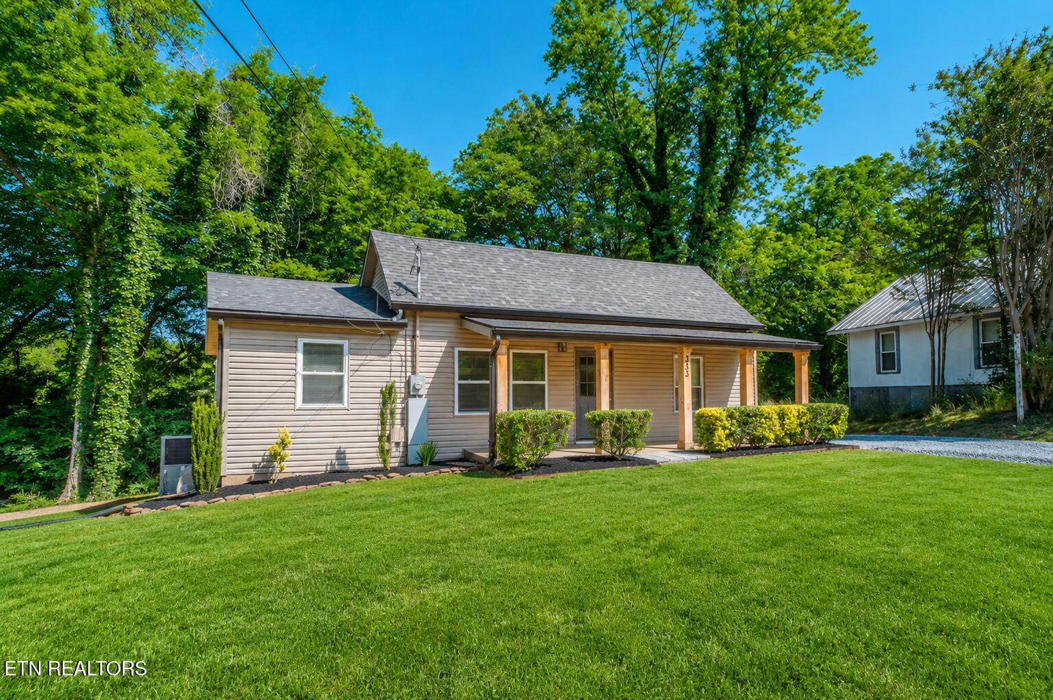 353 W Goddard Avenue Maryville TN 37803