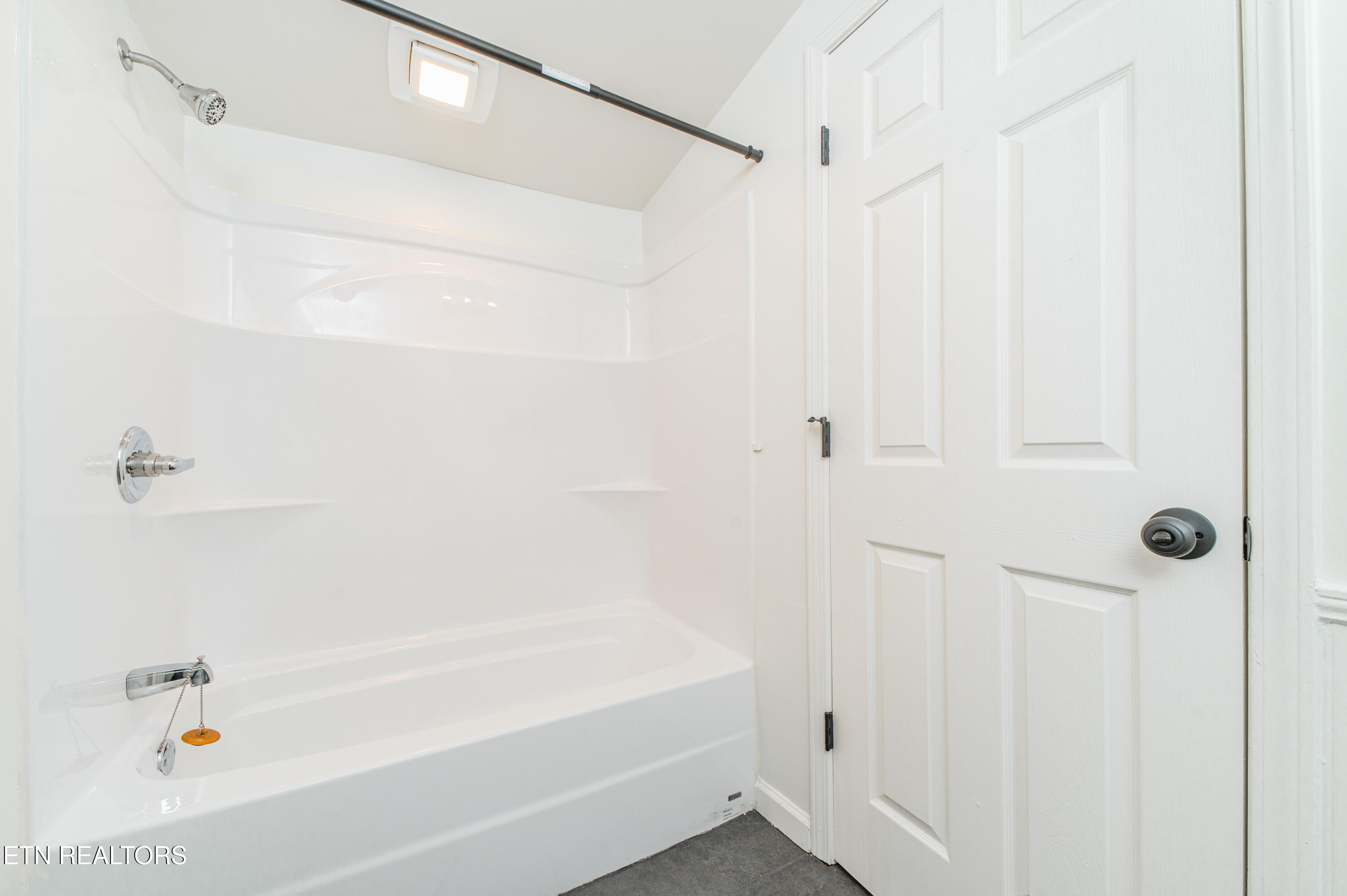 353 W Goddard Avenue Maryville TN 37803