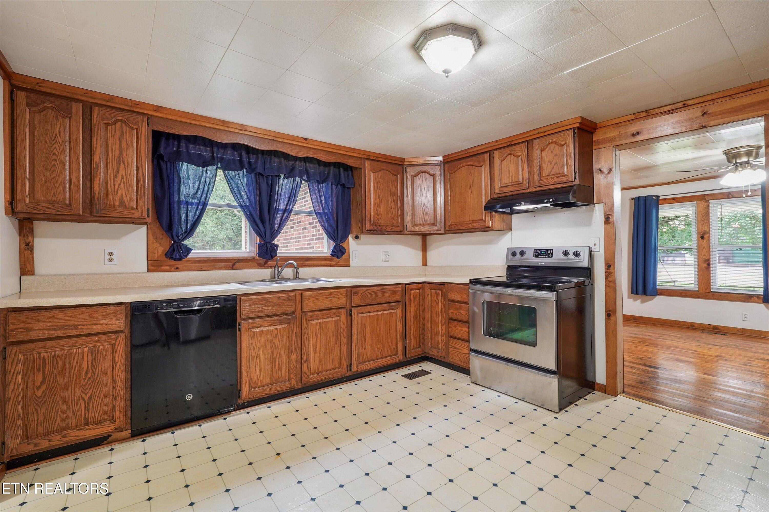 5821 Thorn Grove Pike Knoxville TN 37914