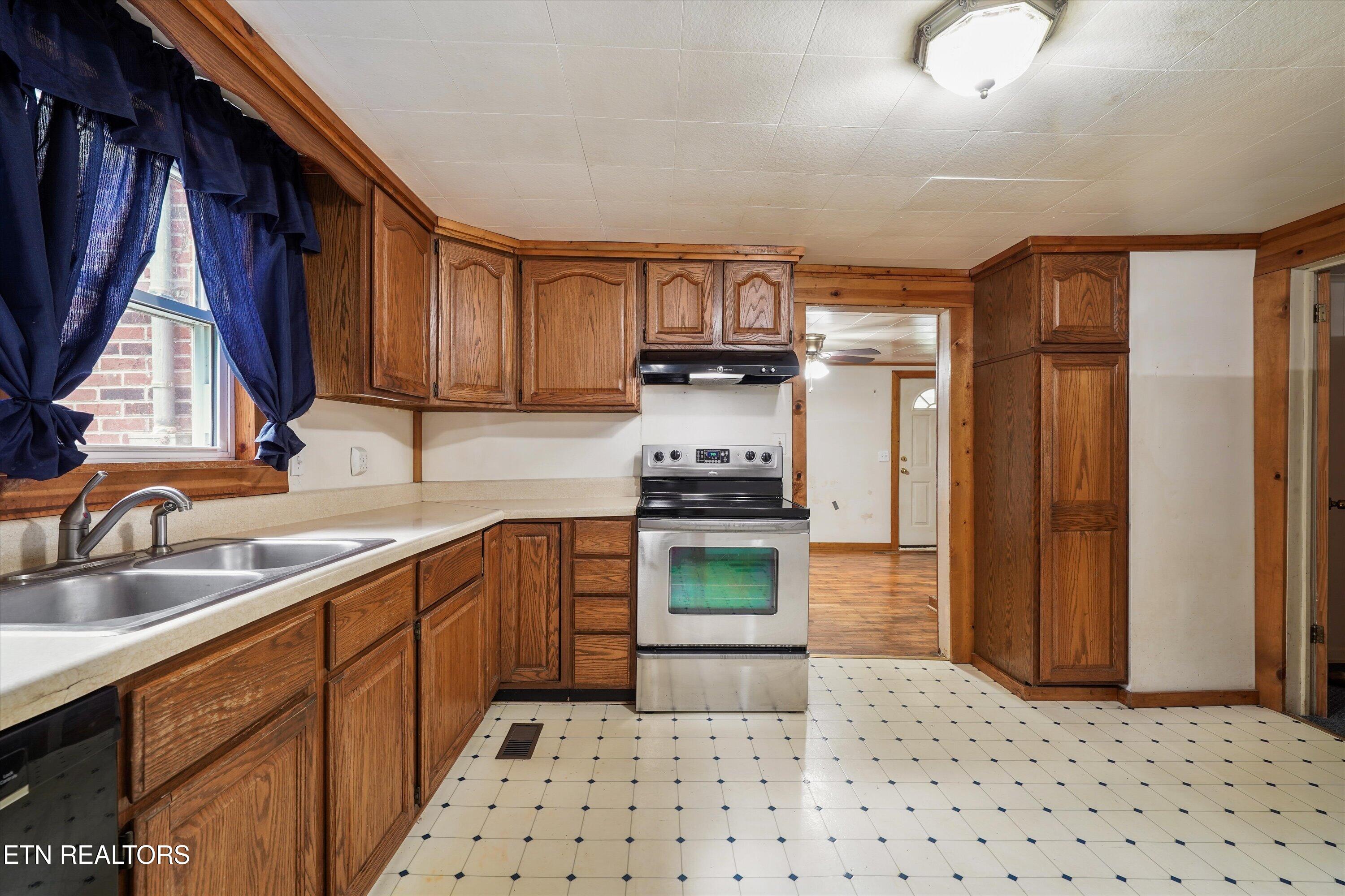 5821 Thorn Grove Pike Knoxville TN 37914