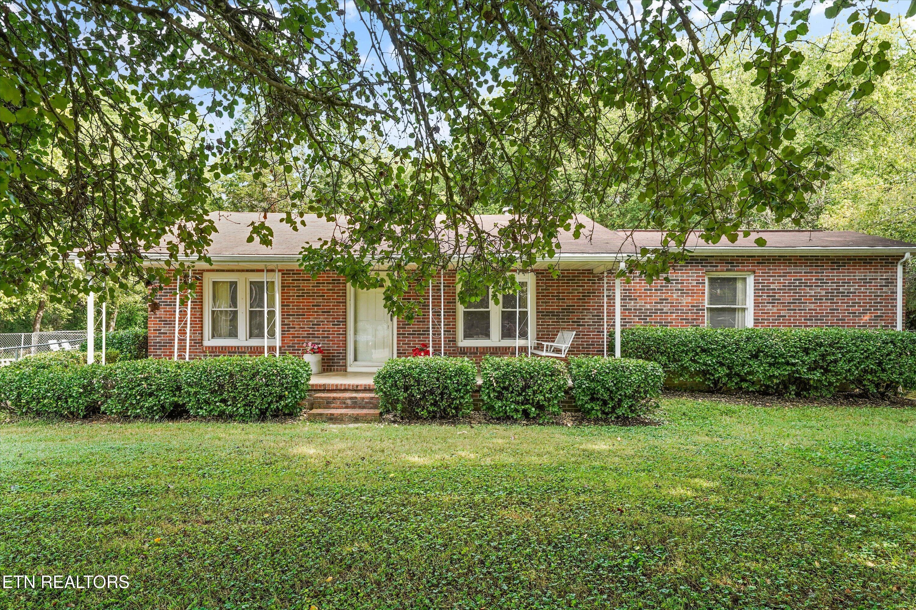 5821 Thorn Grove Pike Knoxville TN 37914