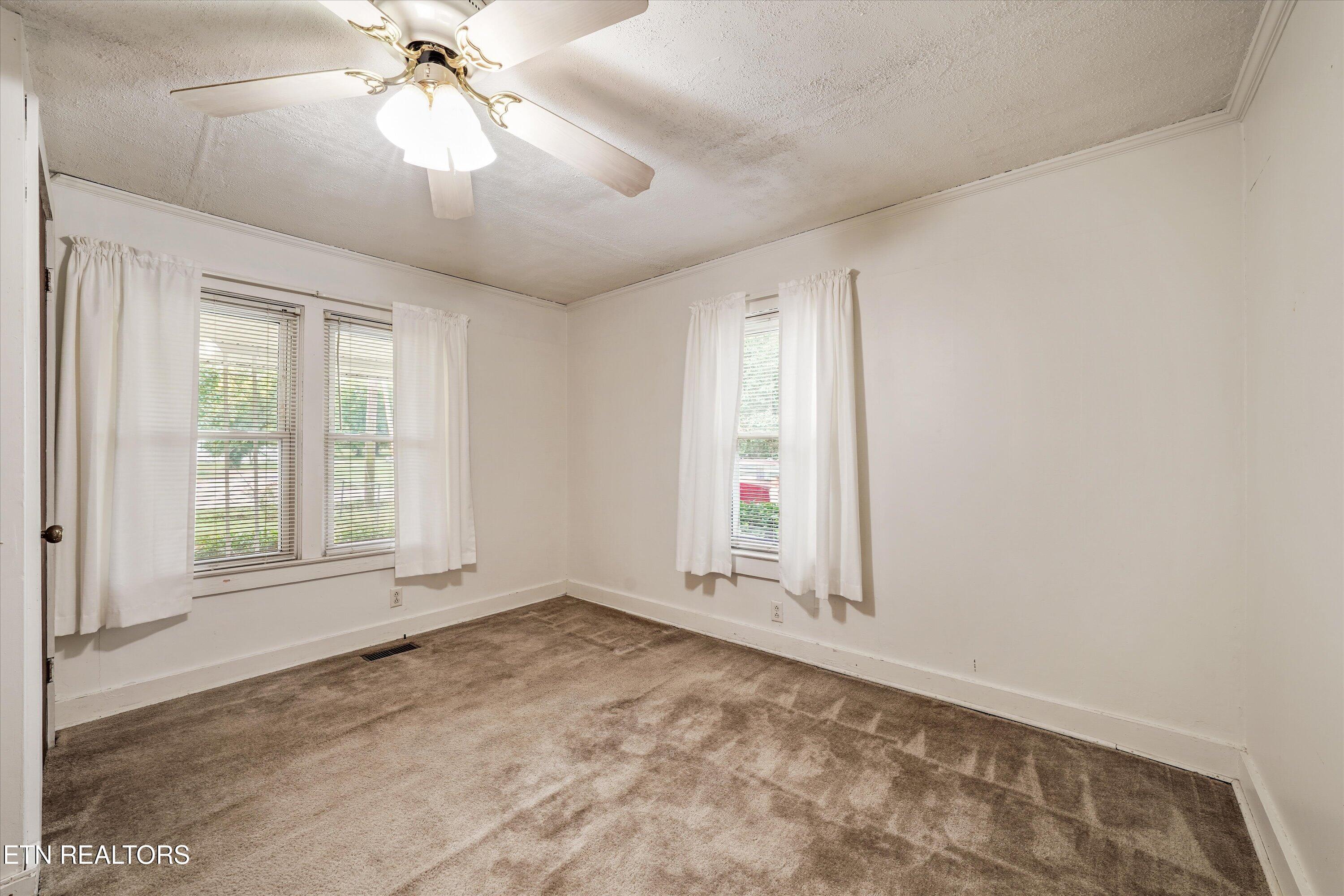 5821 Thorn Grove Pike Knoxville TN 37914