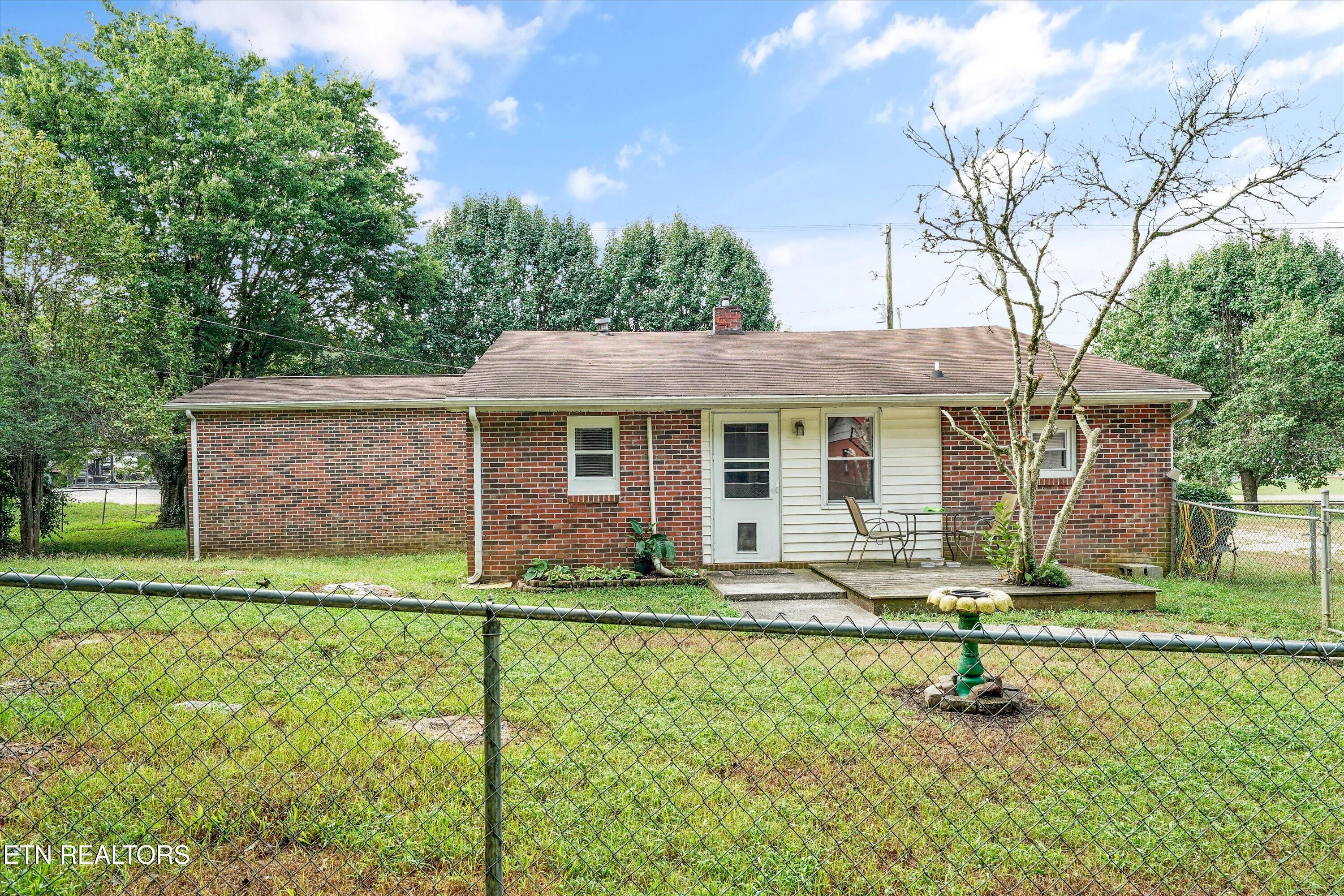 5821 Thorn Grove Pike Knoxville TN 37914