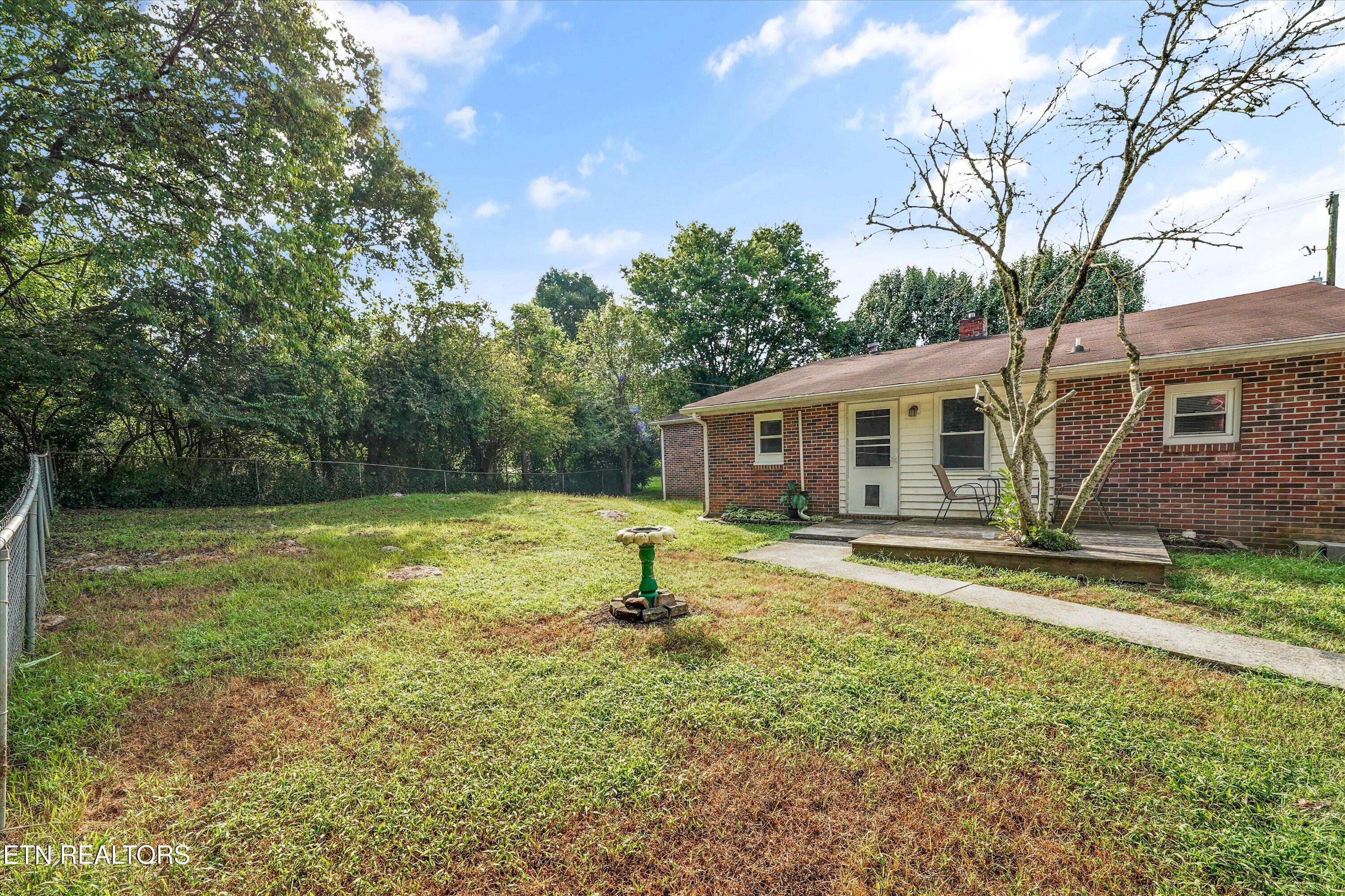 5821 Thorn Grove Pike Knoxville TN 37914