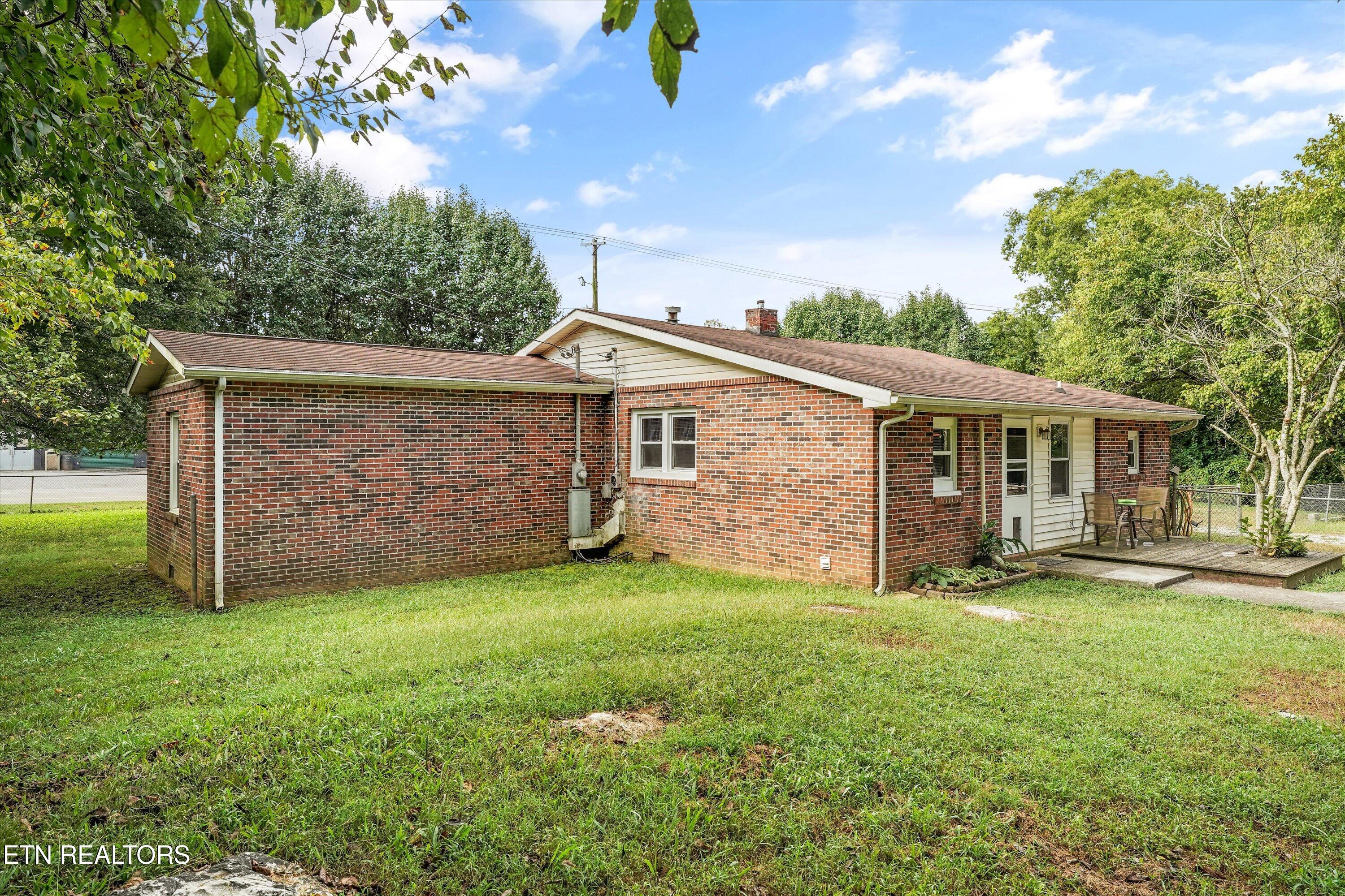 5821 Thorn Grove Pike Knoxville TN 37914