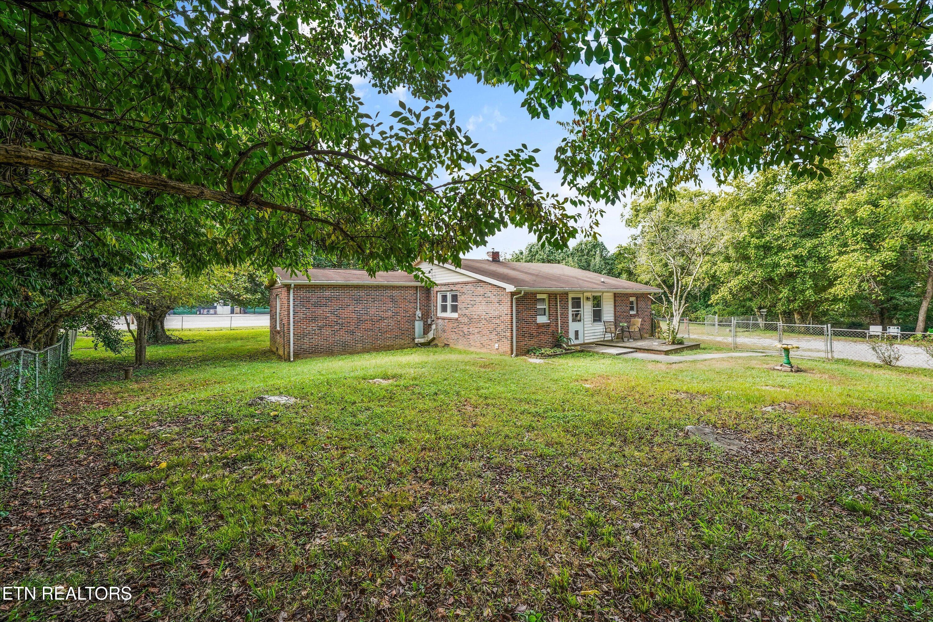 5821 Thorn Grove Pike Knoxville TN 37914