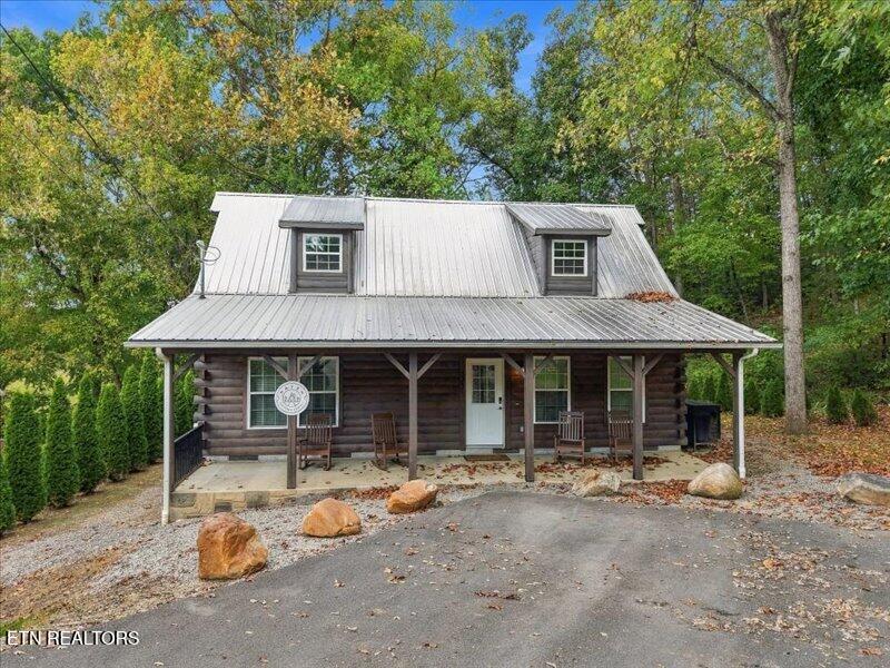 527 Golf Road Pigeon Forge TN 37863