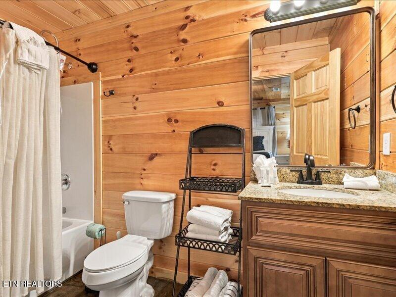 527 Golf Road Pigeon Forge TN 37863