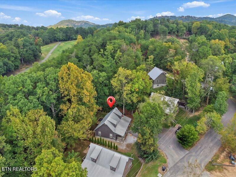 527 Golf Road Pigeon Forge TN 37863