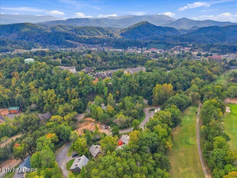 527 Golf Road Pigeon Forge TN 37863