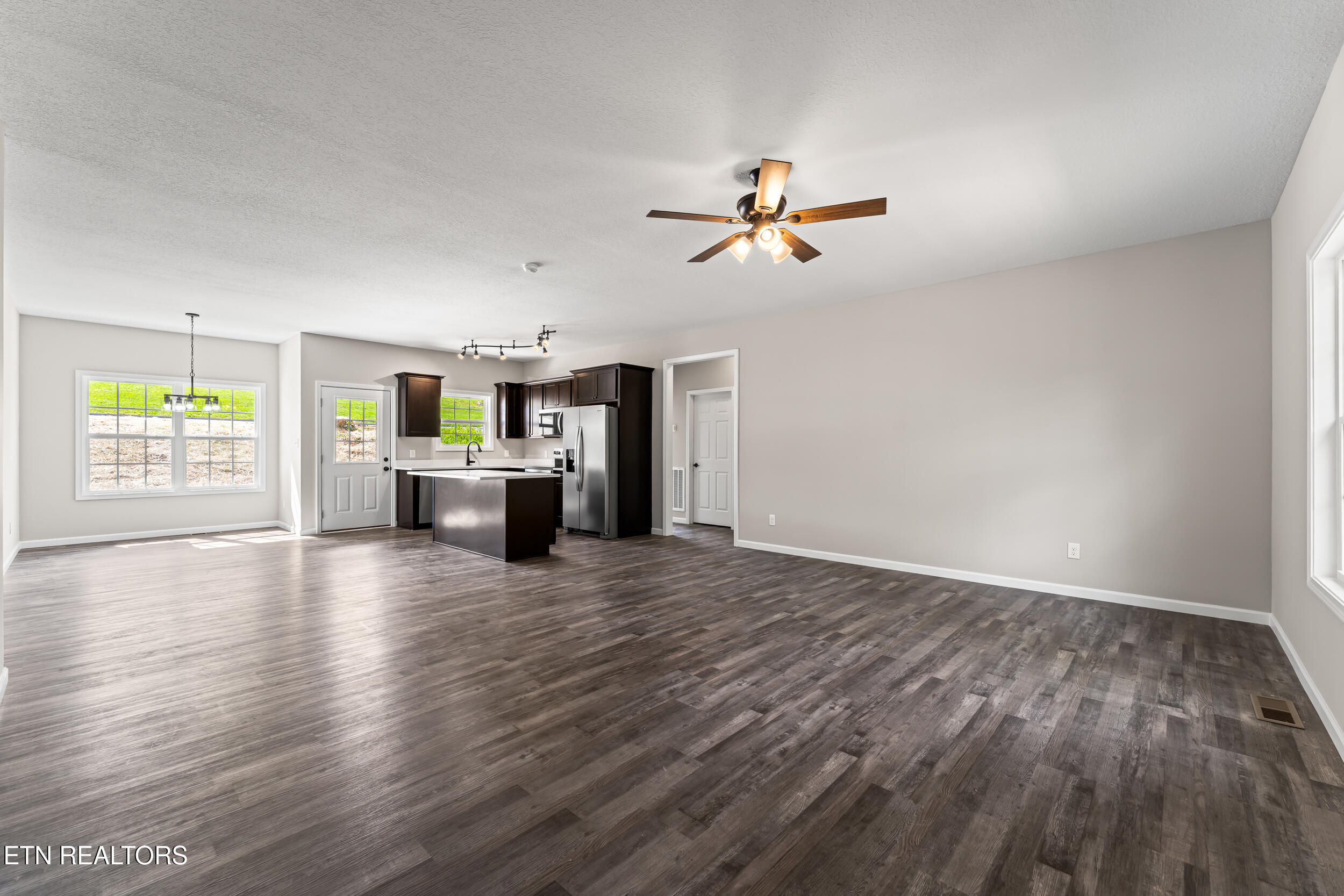2102 Kings View Loop Seymour TN 37865