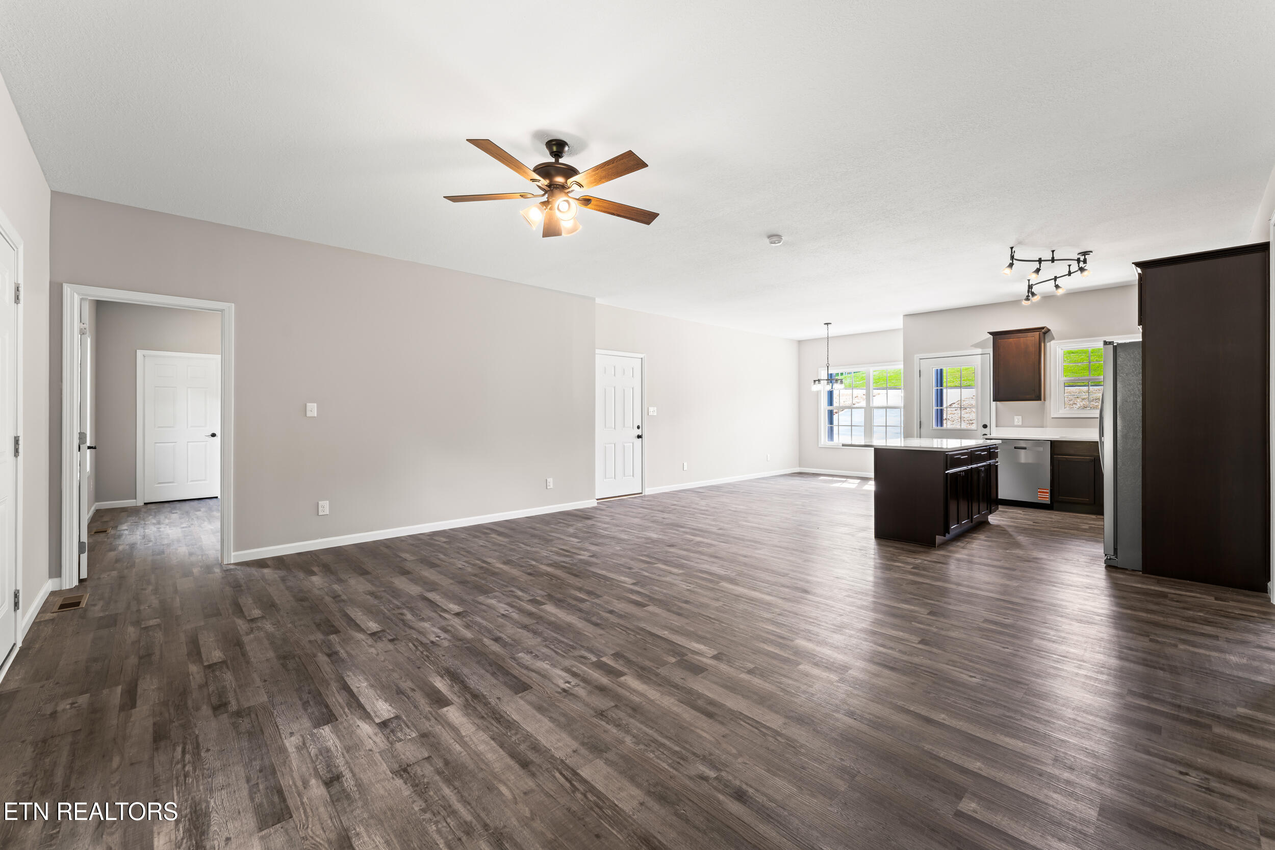 2102 Kings View Loop Seymour TN 37865