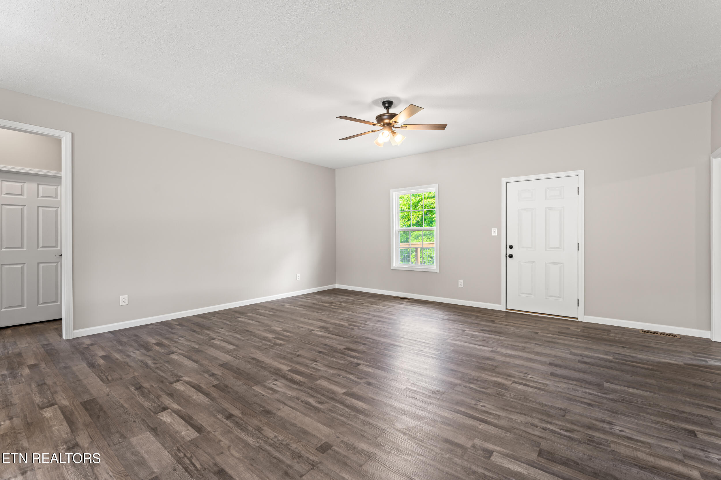 2102 Kings View Loop Seymour TN 37865