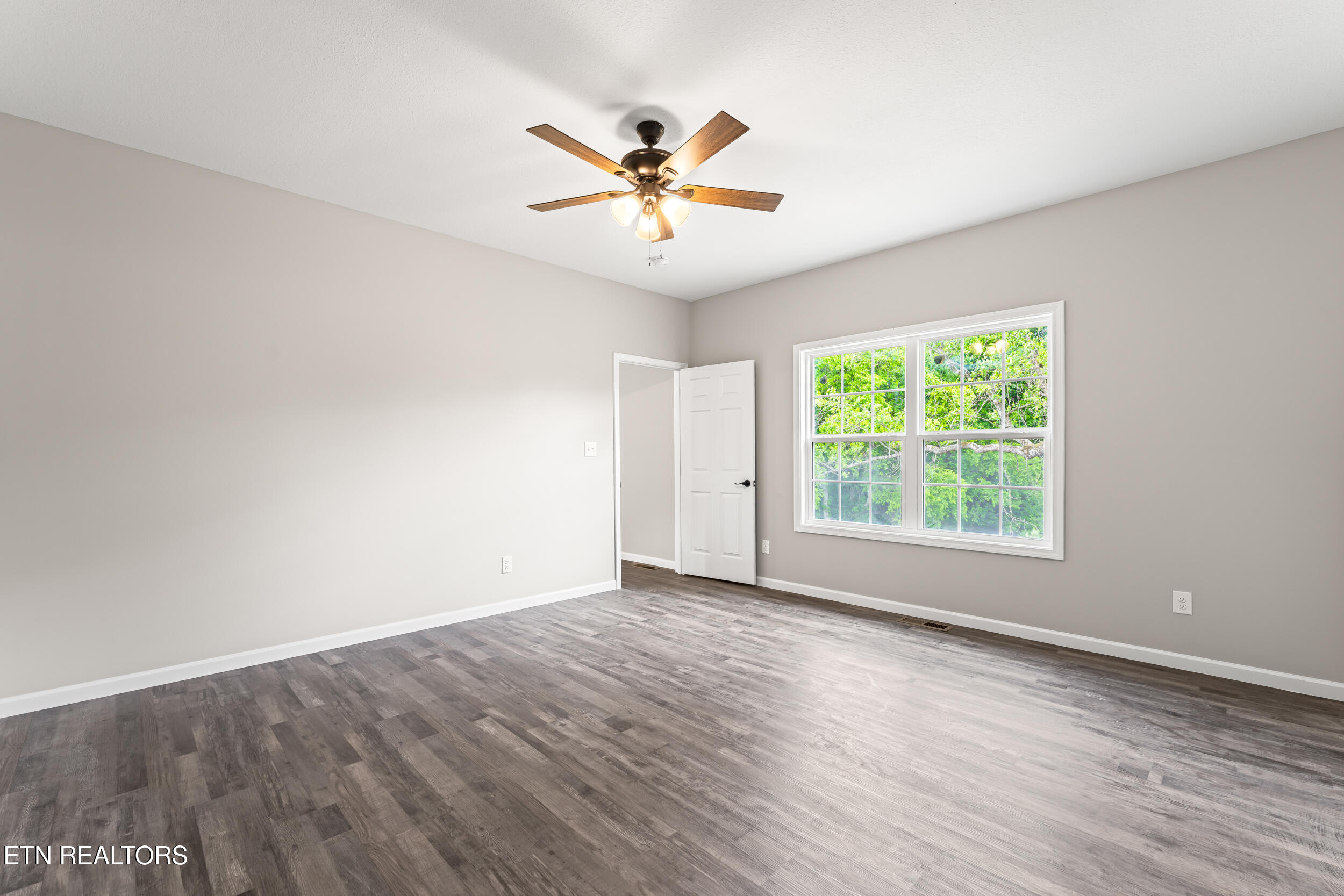 2102 Kings View Loop Seymour TN 37865