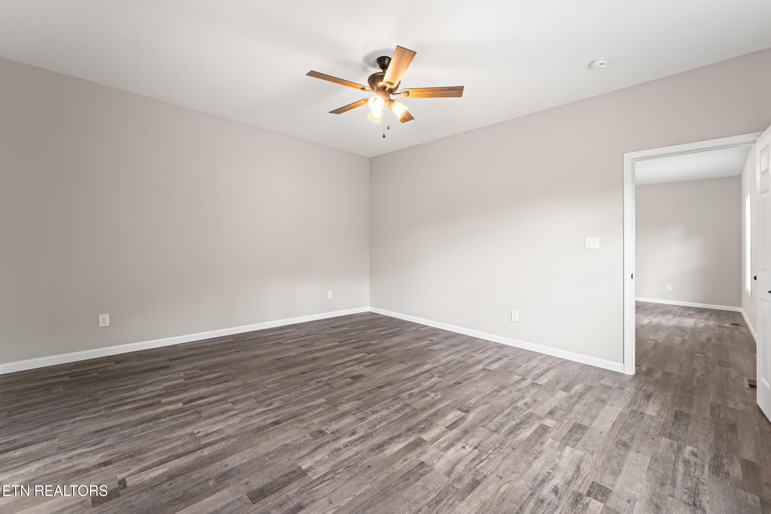 2102 Kings View Loop Seymour TN 37865