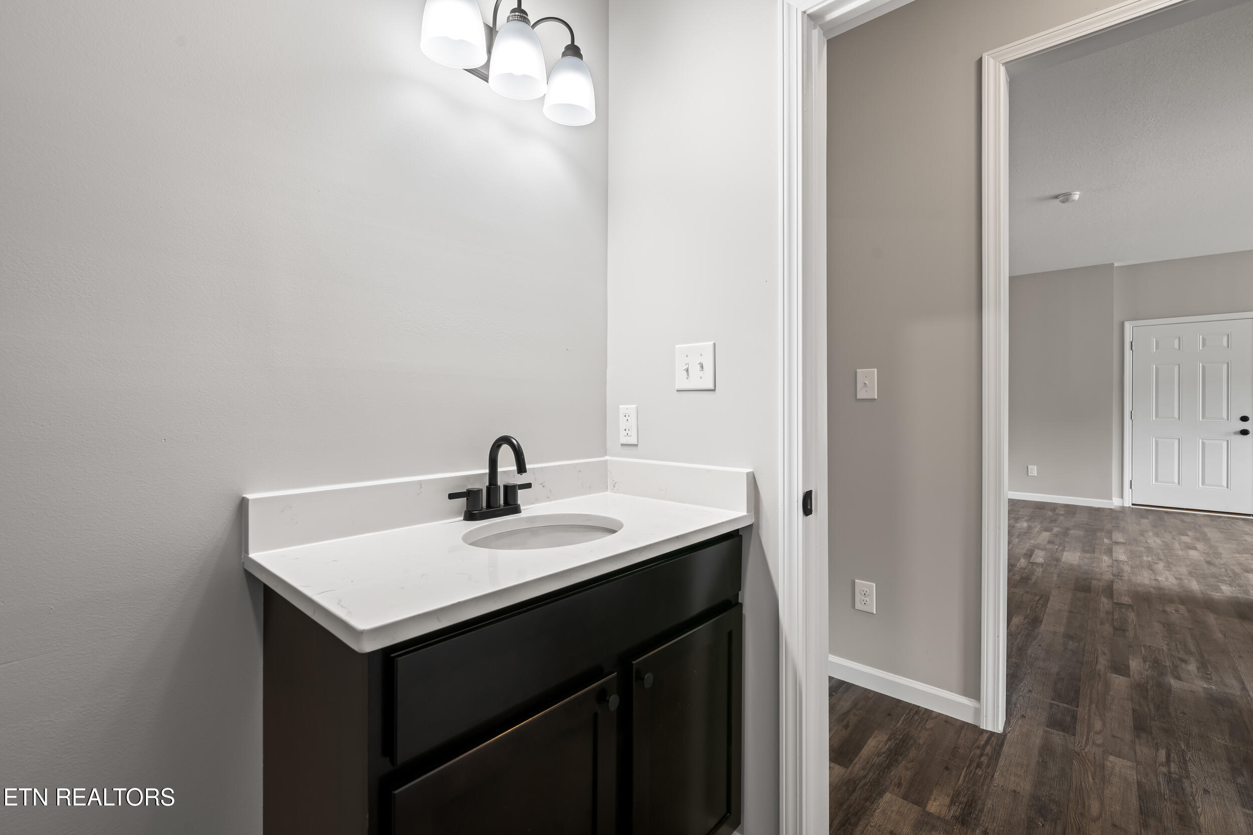 2102 Kings View Loop Seymour TN 37865
