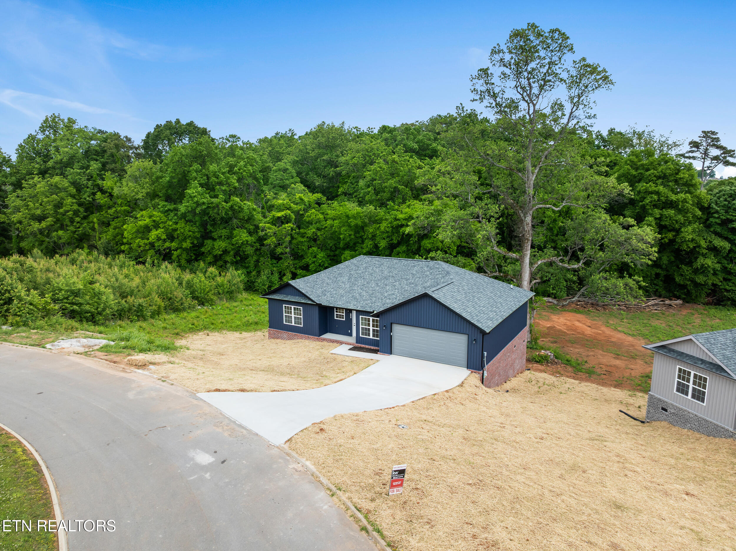 2102 Kings View Loop Seymour TN 37865