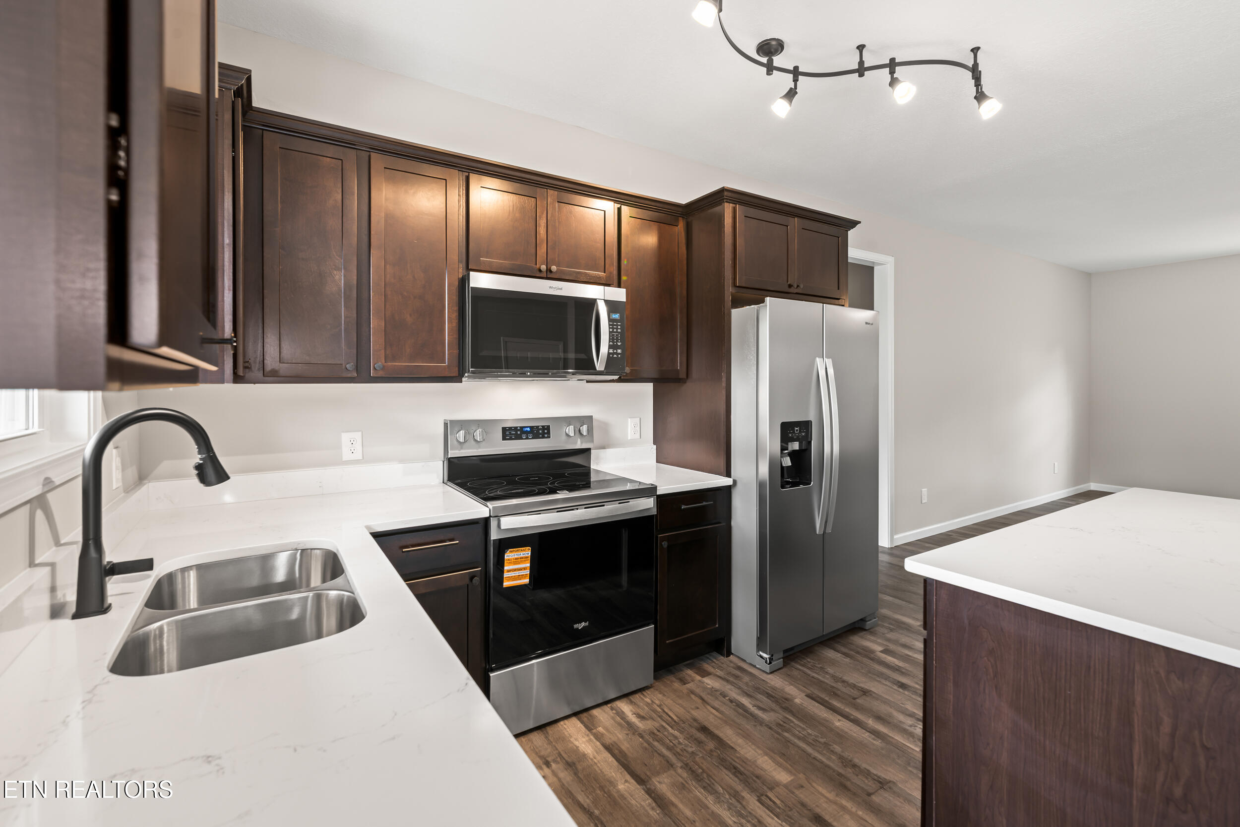 2102 Kings View Loop Seymour TN 37865