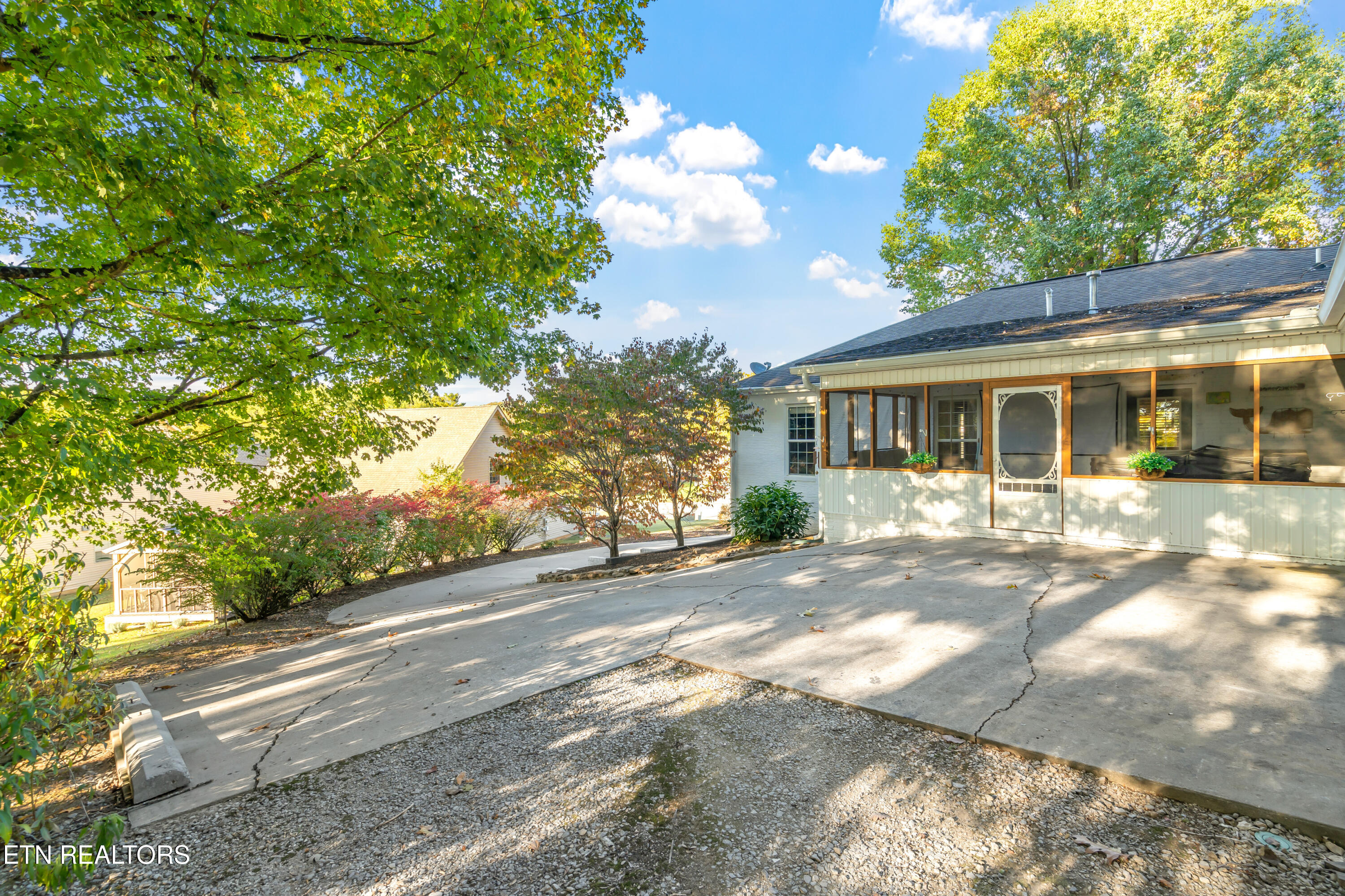 8536 Reagan Woods Lane Knoxville TN 37931