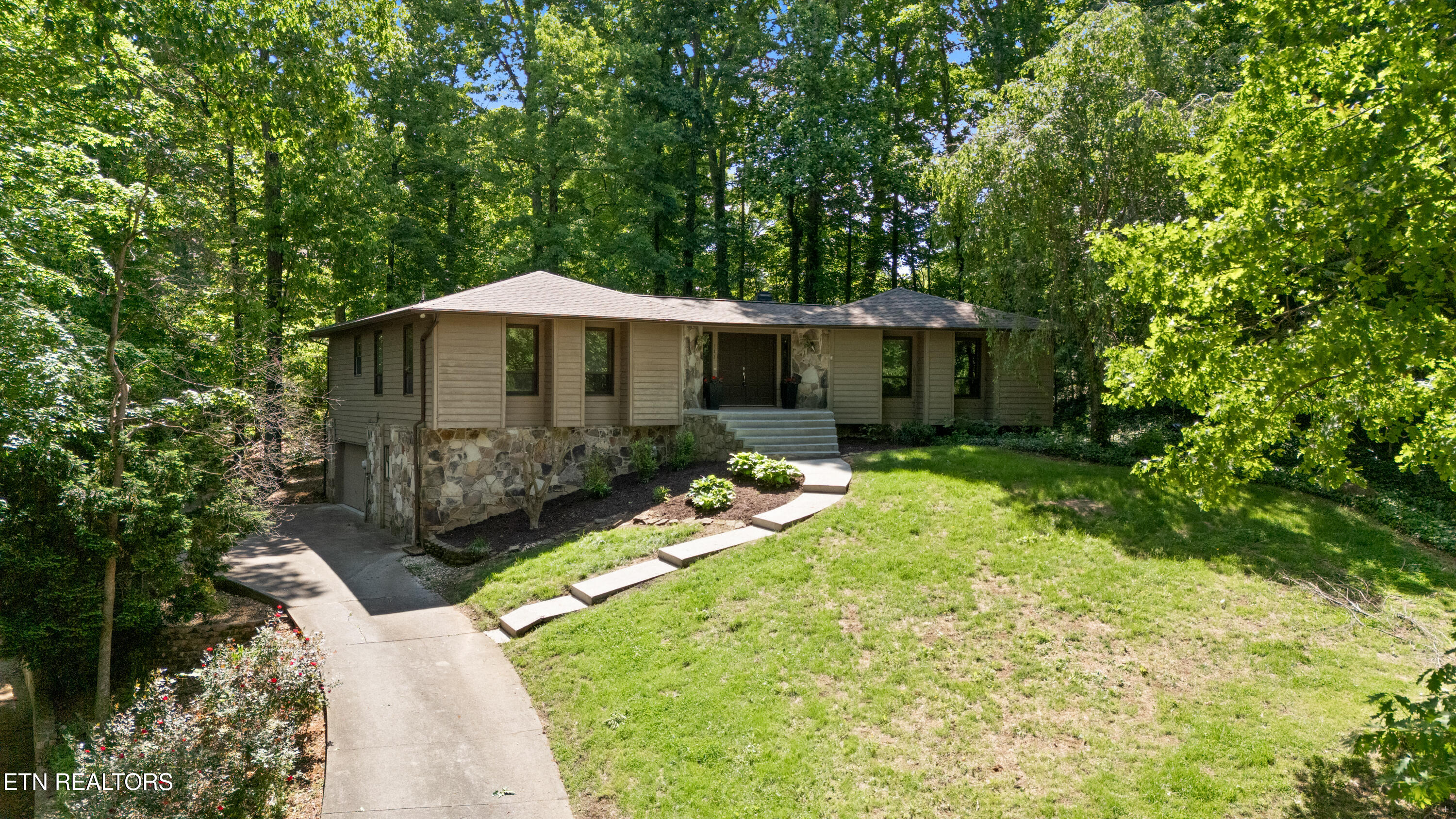 302 Saint Andrews Drive Knoxville TN 37934