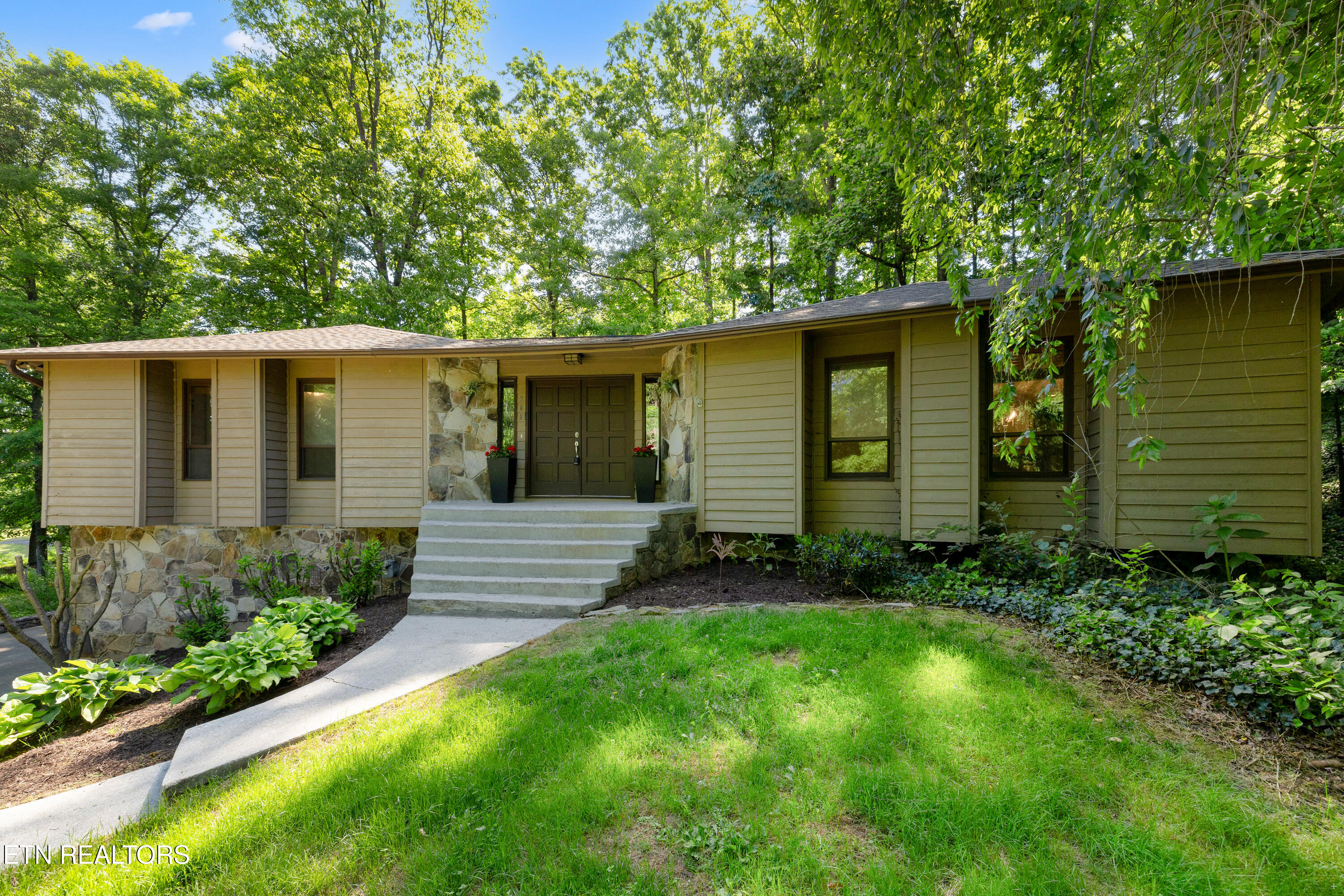 302 Saint Andrews Drive Knoxville TN 37934