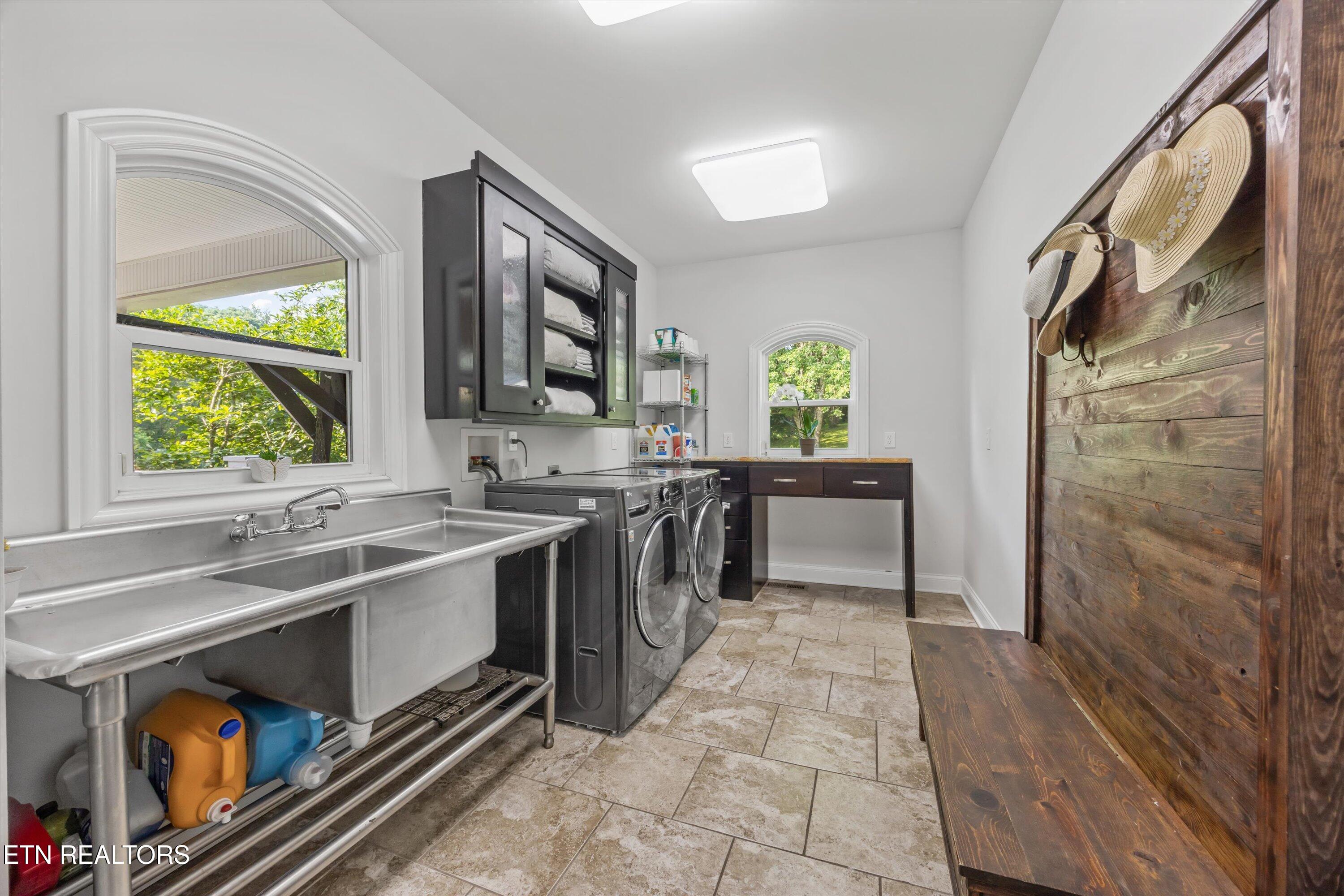 33 Riverside Drive Oak Ridge TN 37830