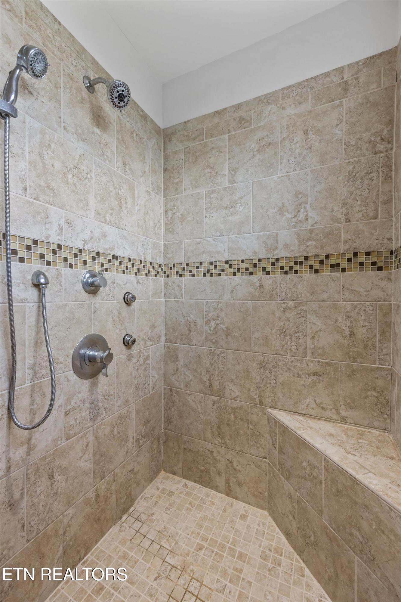 33 Riverside Drive Oak Ridge TN 37830