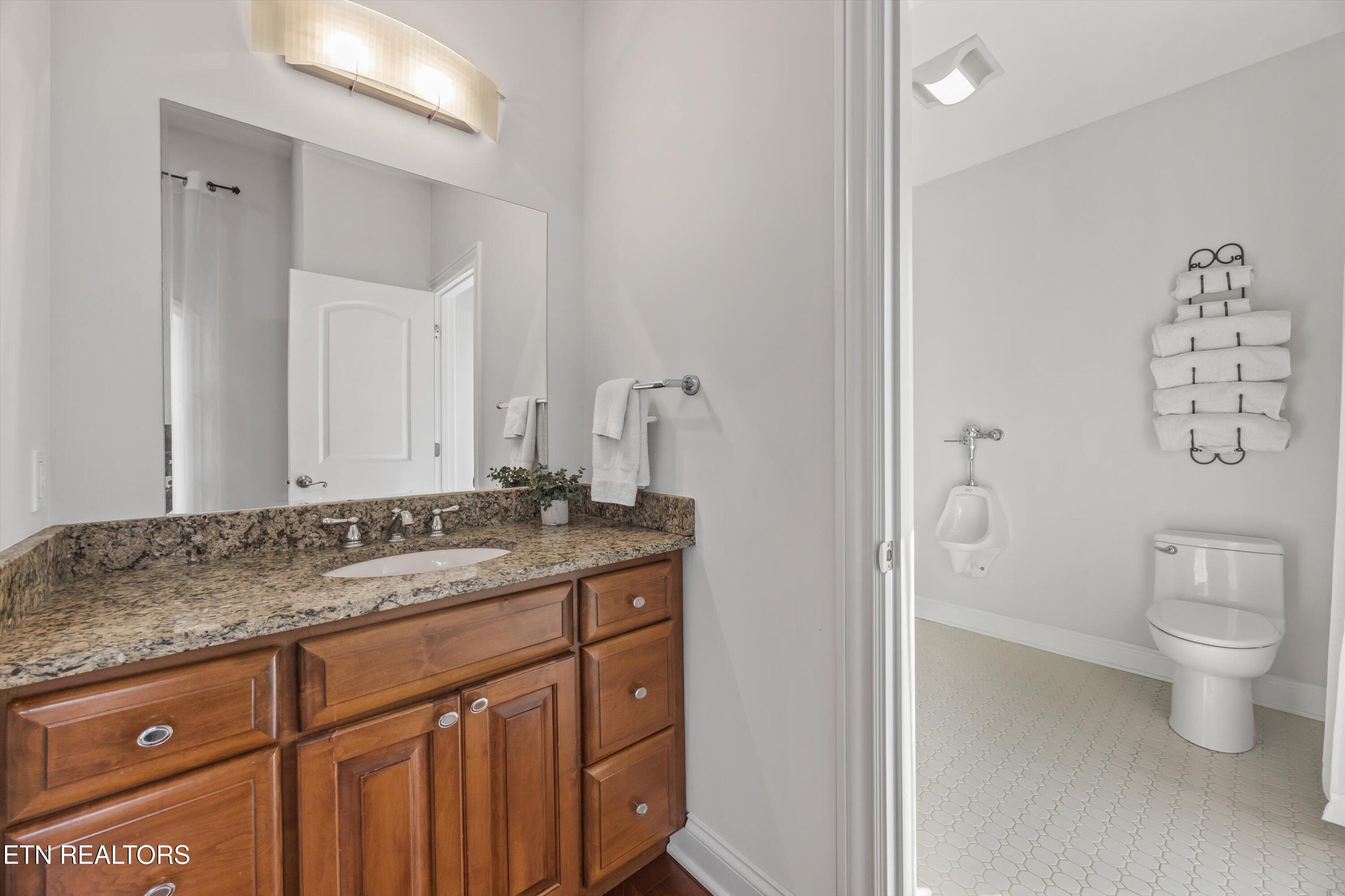 33 Riverside Drive Oak Ridge TN 37830