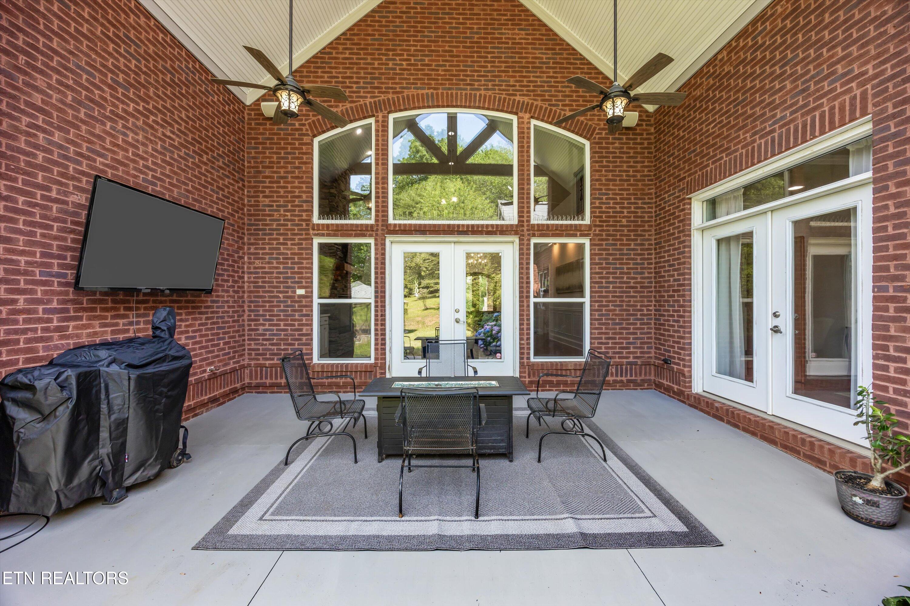 33 Riverside Drive Oak Ridge TN 37830