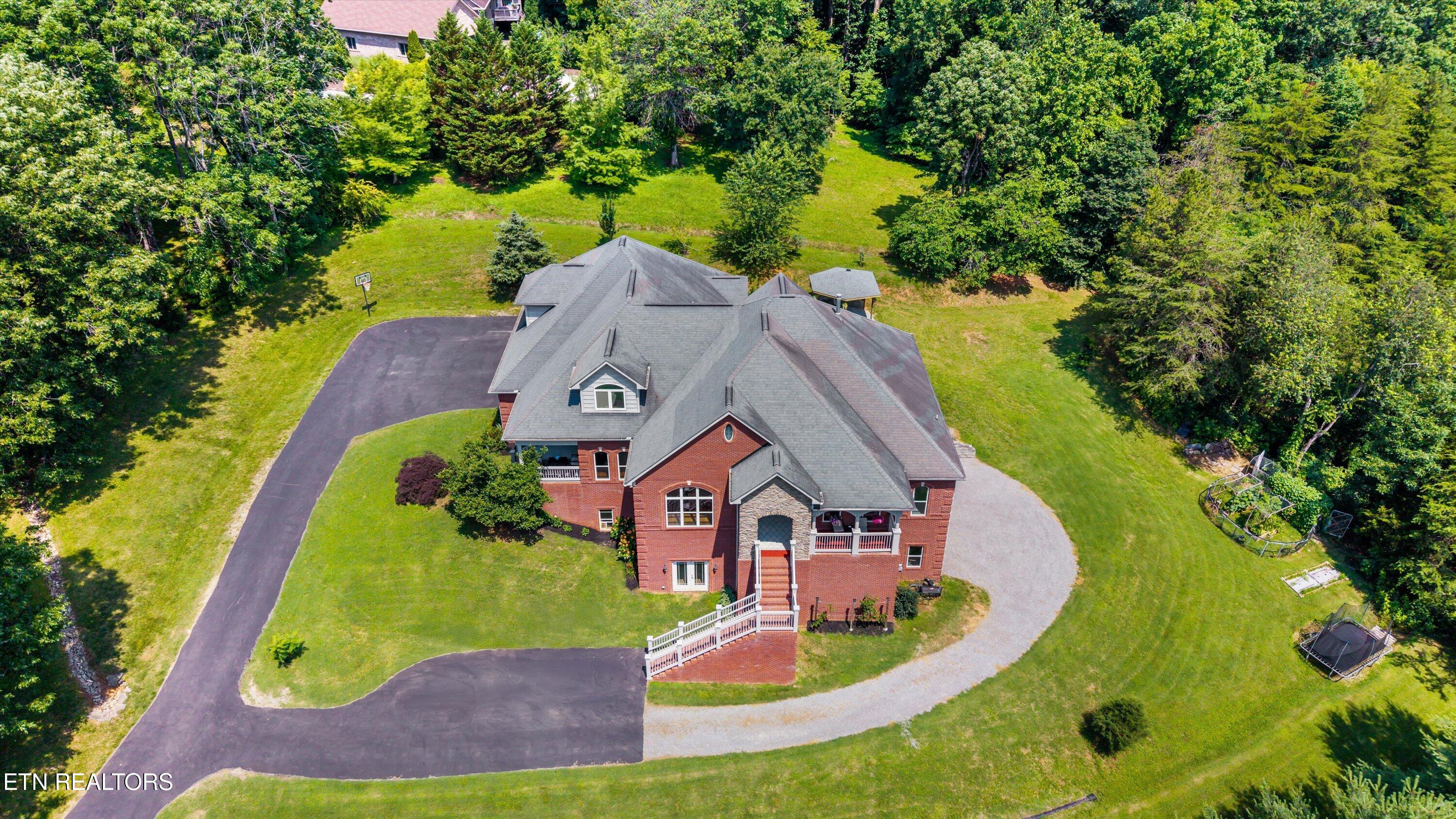33 Riverside Drive Oak Ridge TN 37830
