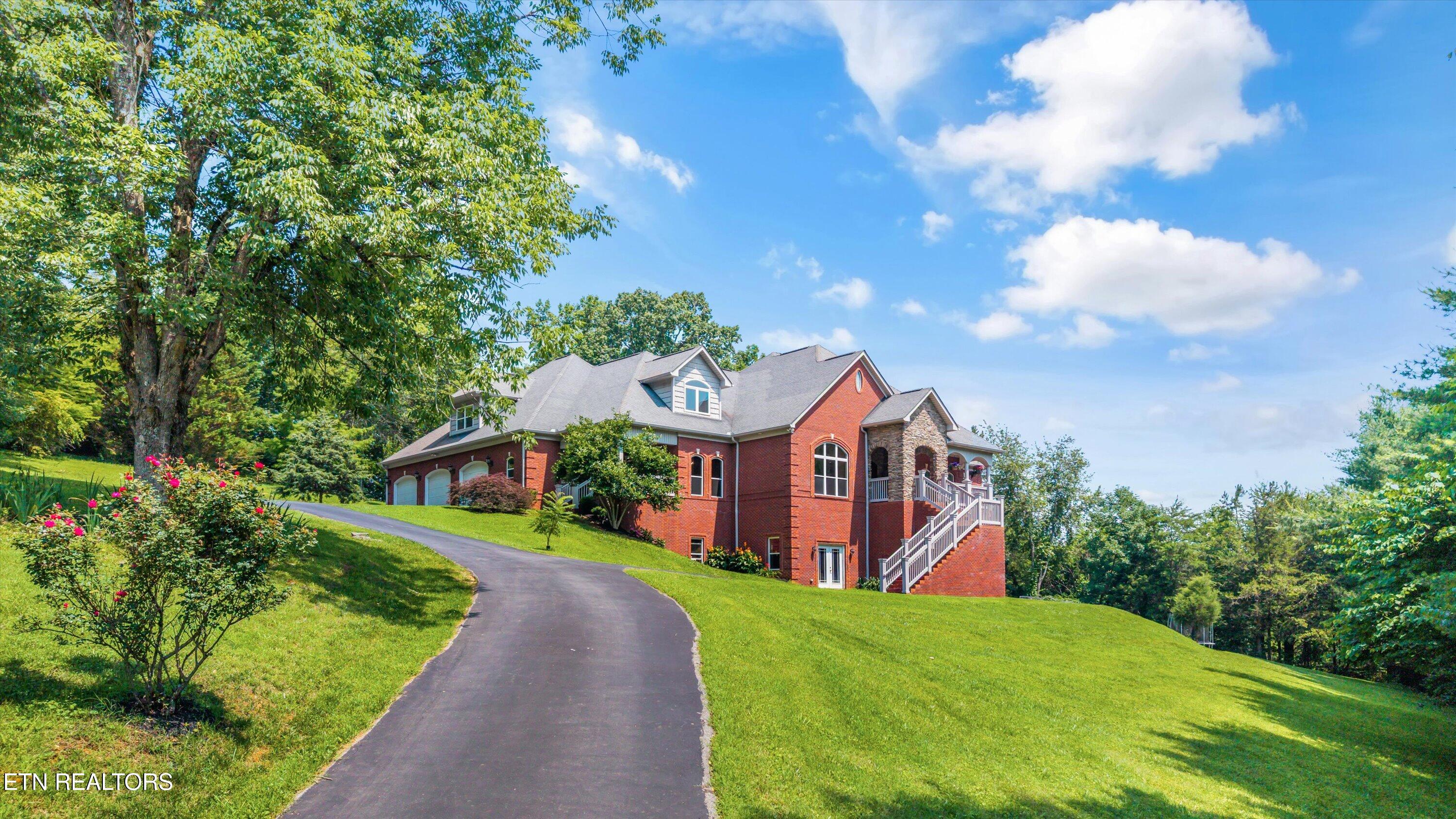 33 Riverside Drive Oak Ridge TN 37830