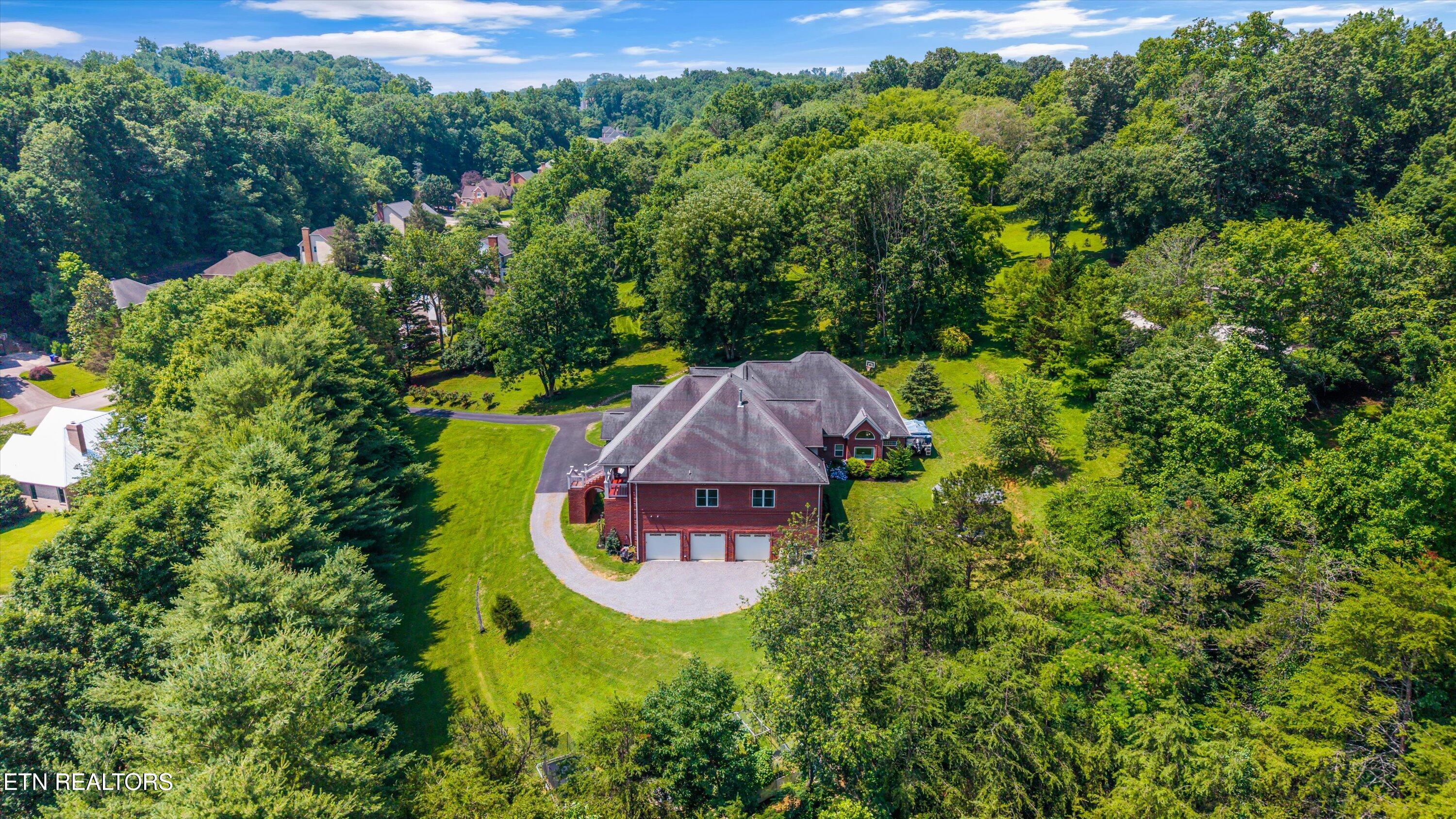 33 Riverside Drive Oak Ridge TN 37830