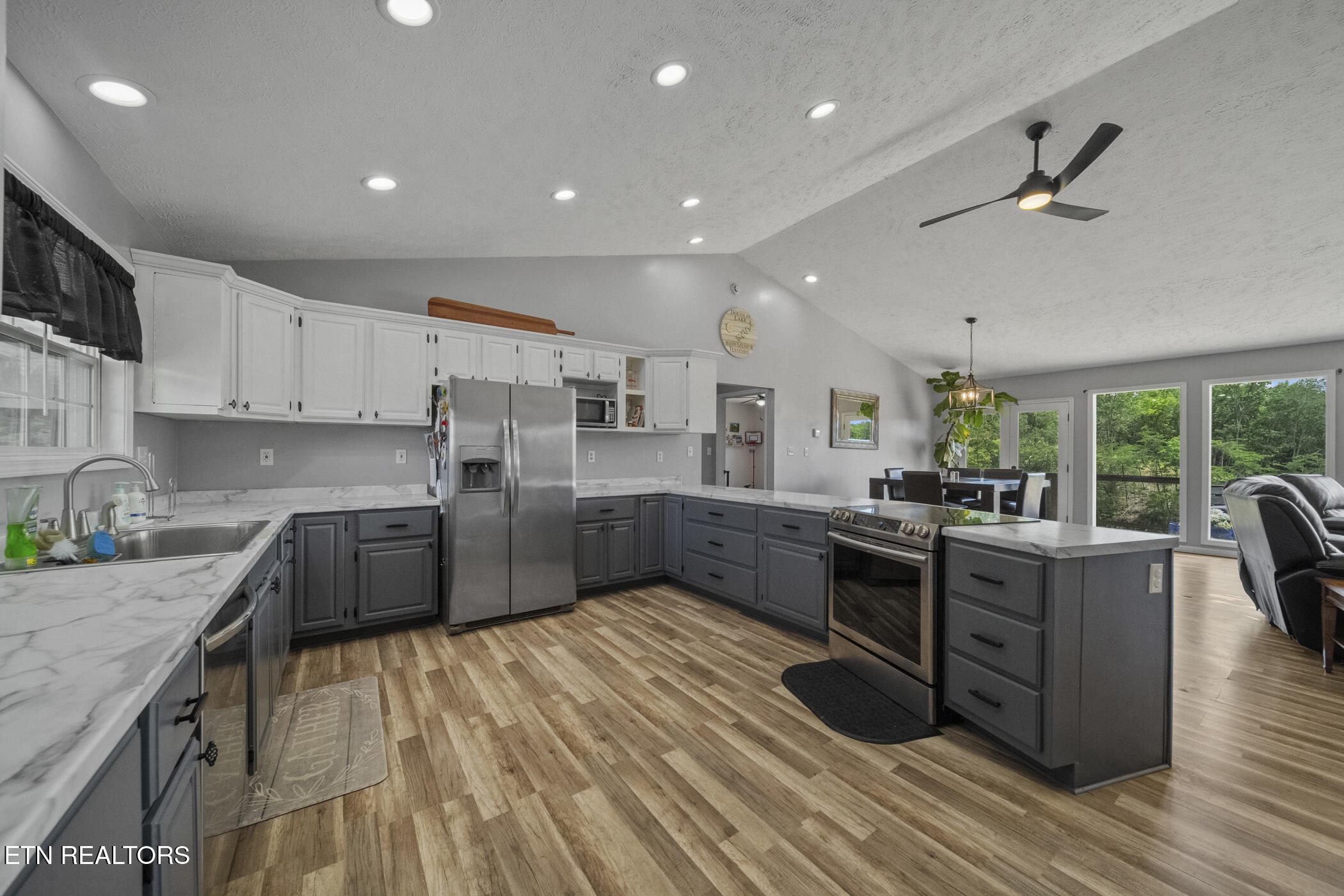 1033 Sunset View Road Sevierville TN 37876
